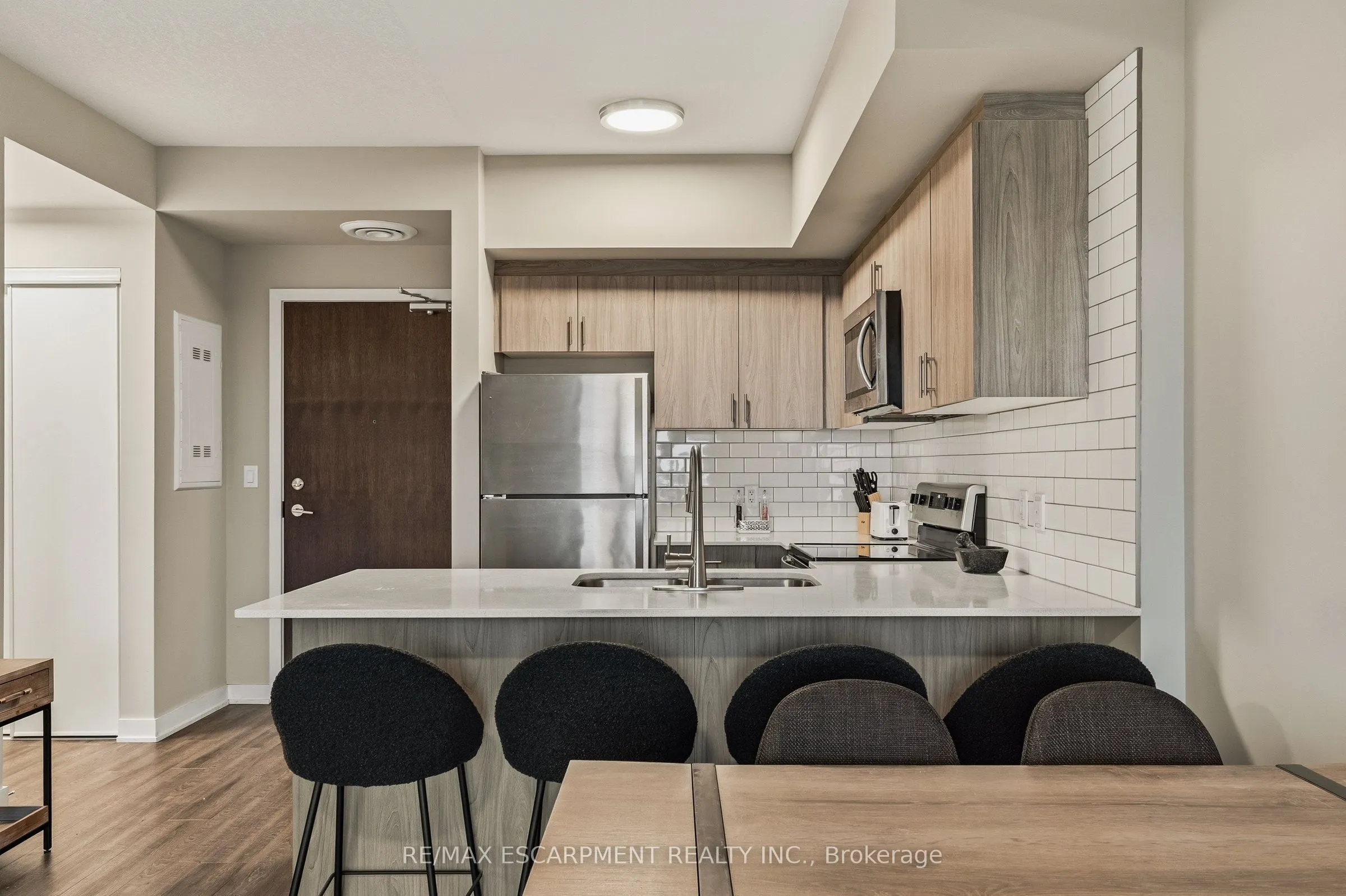 16 MARKLE Crescent #413