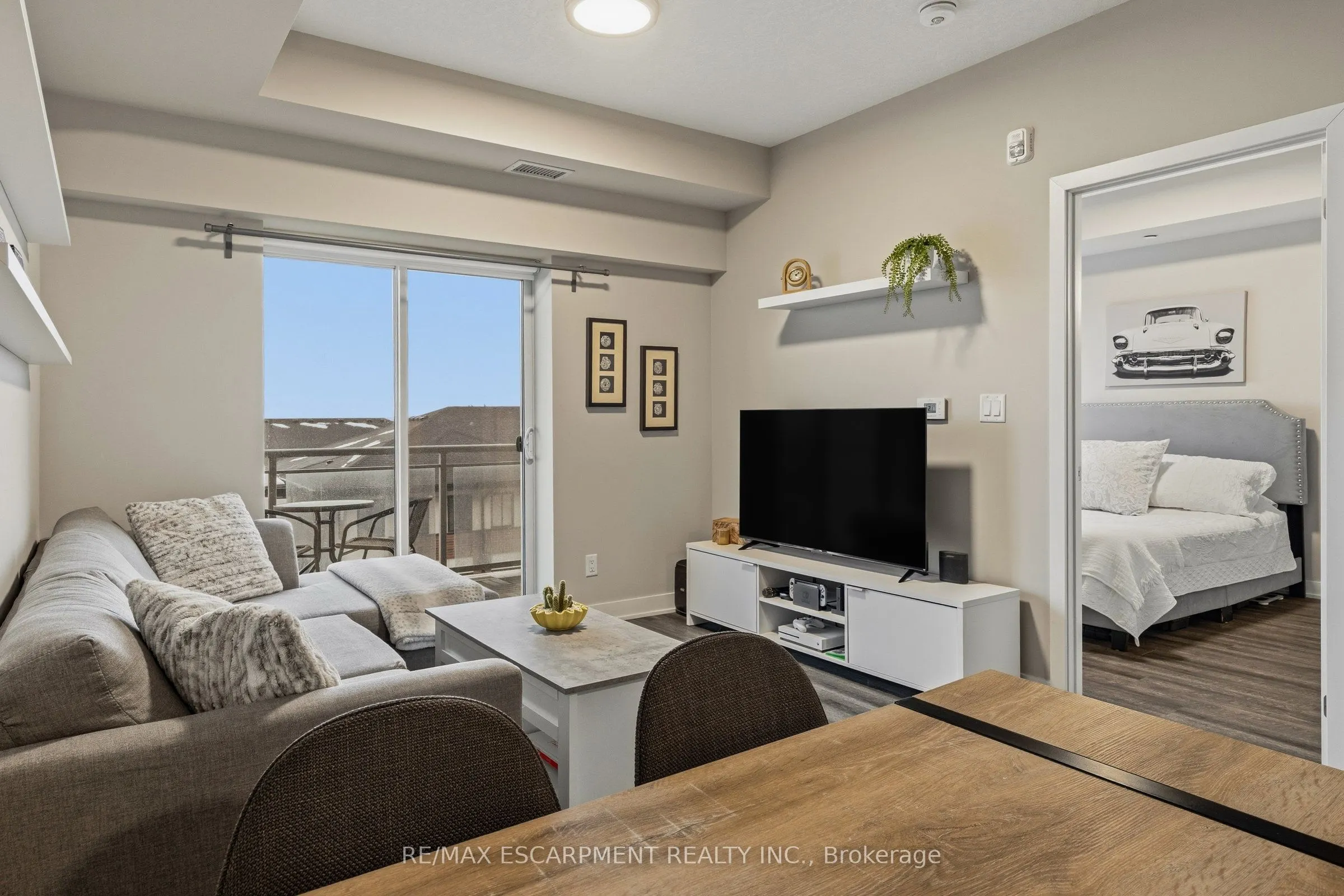 16 MARKLE Crescent #413