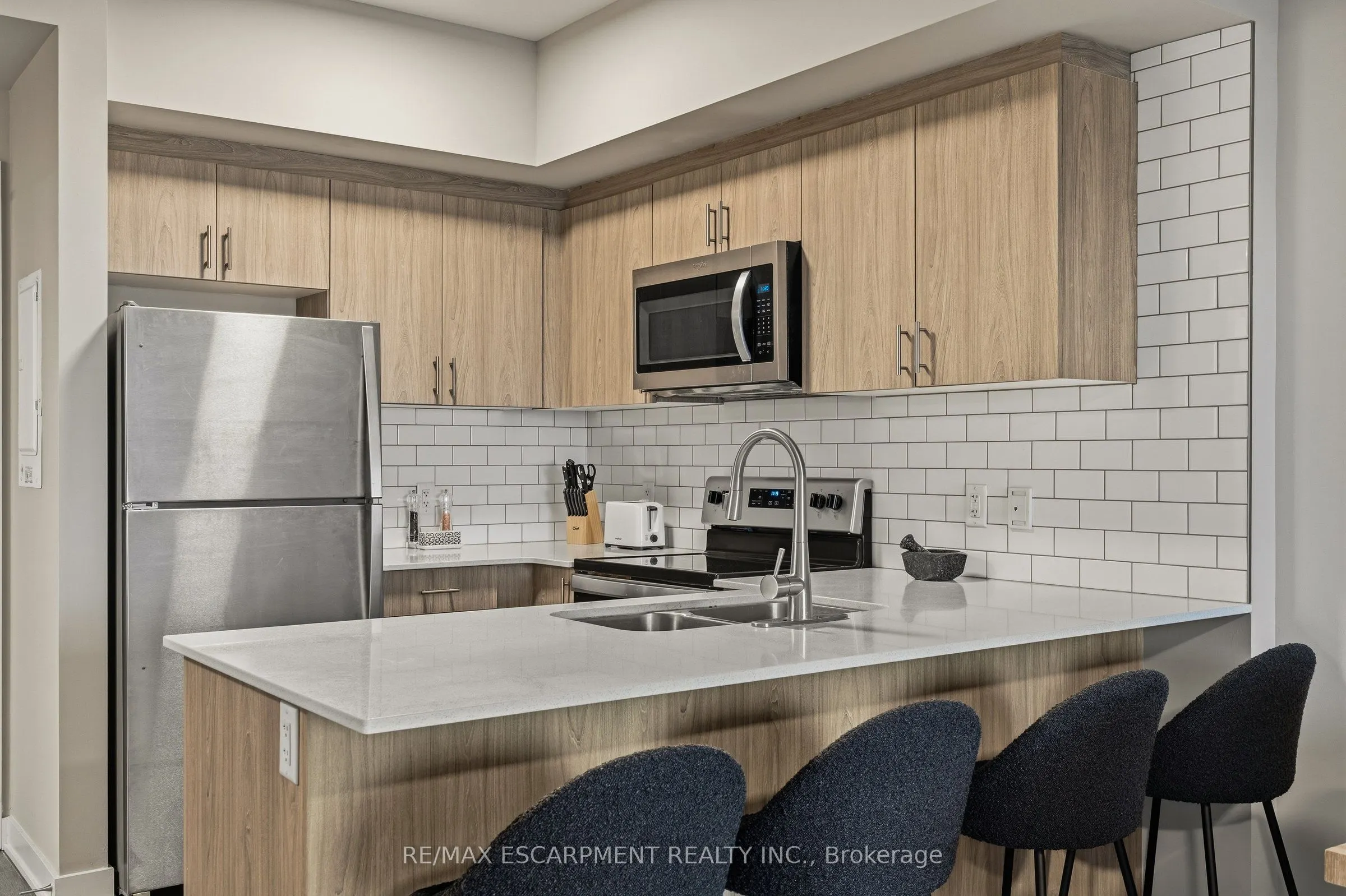16 MARKLE Crescent #413