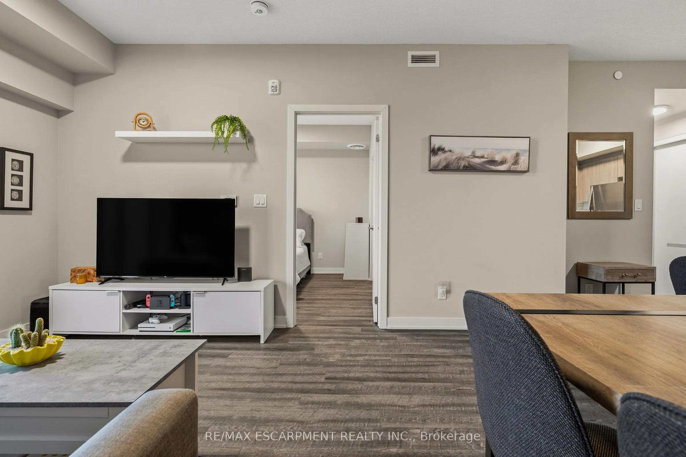 16 MARKLE Crescent #413