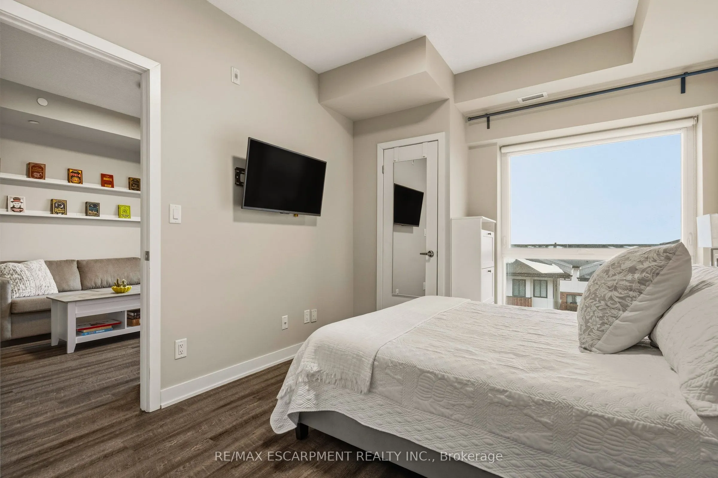 16 MARKLE Crescent #413