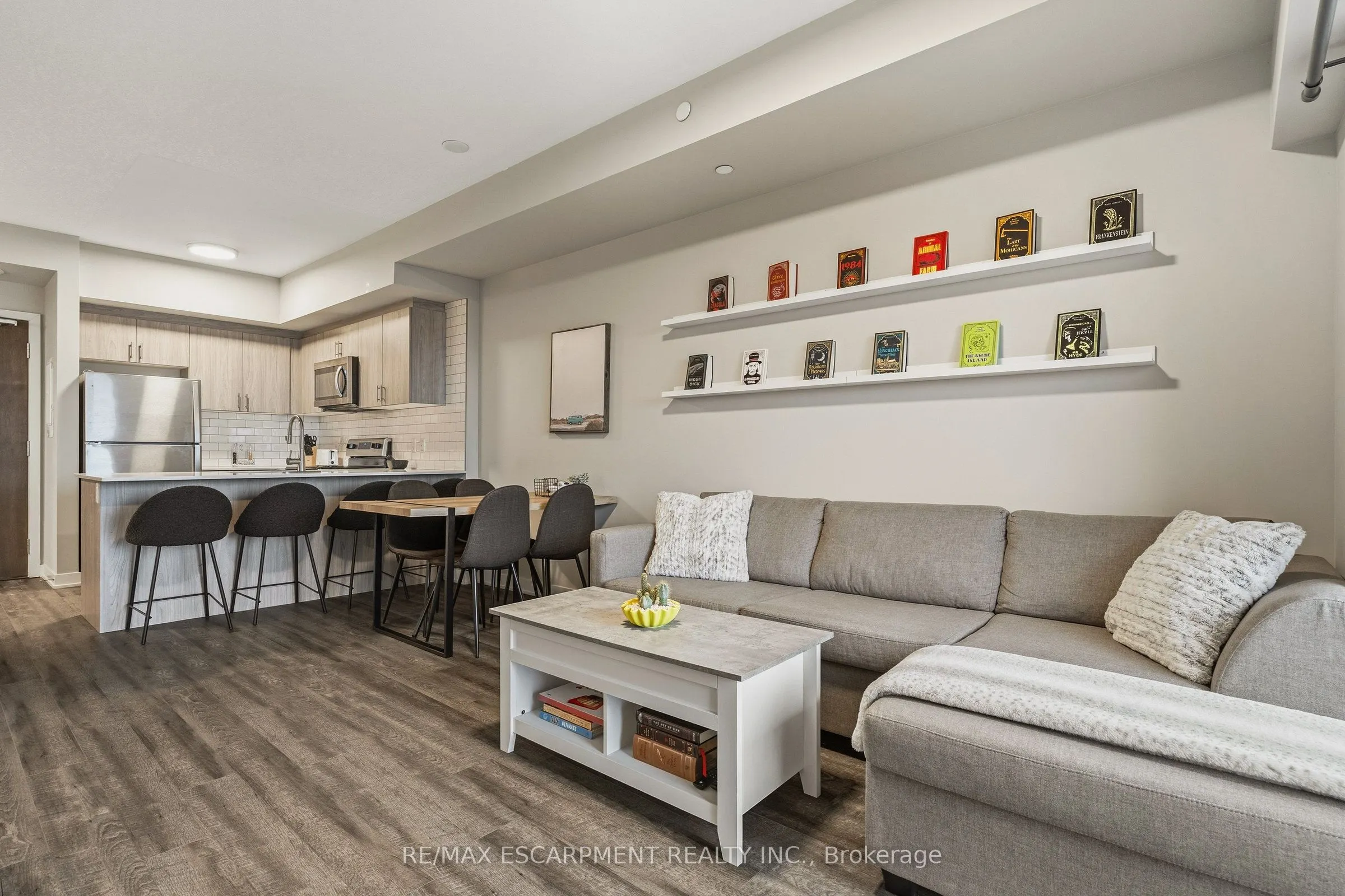 16 MARKLE Crescent #413