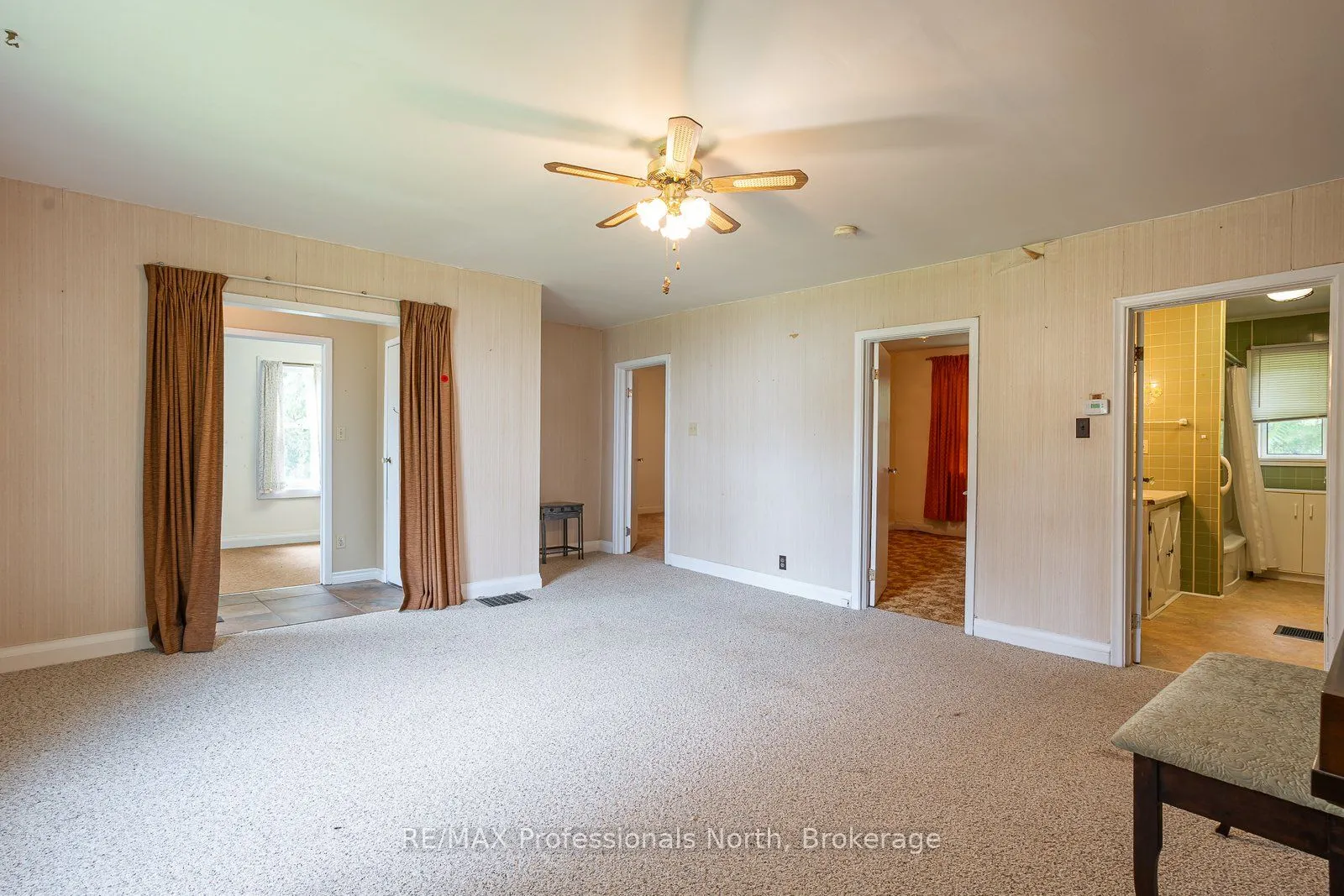 2319 Loop Road
