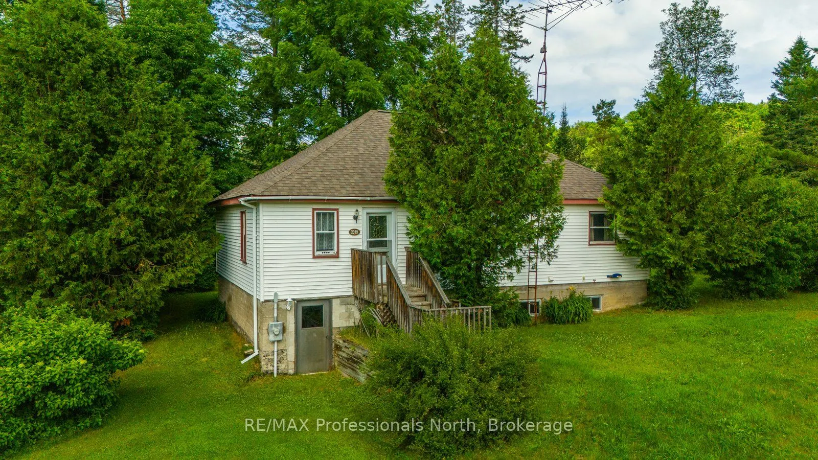 2319 Loop Road