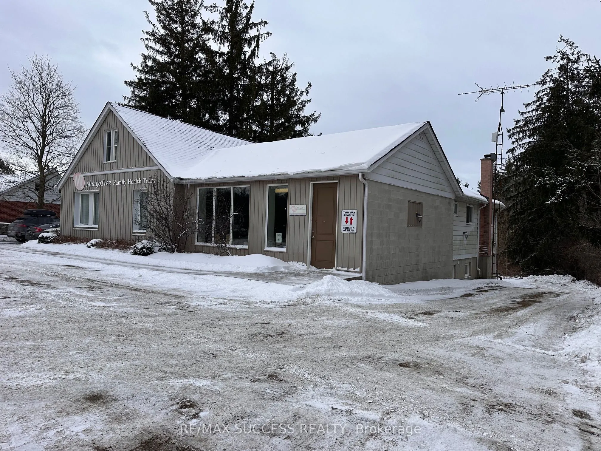 28 Brock Road N #B