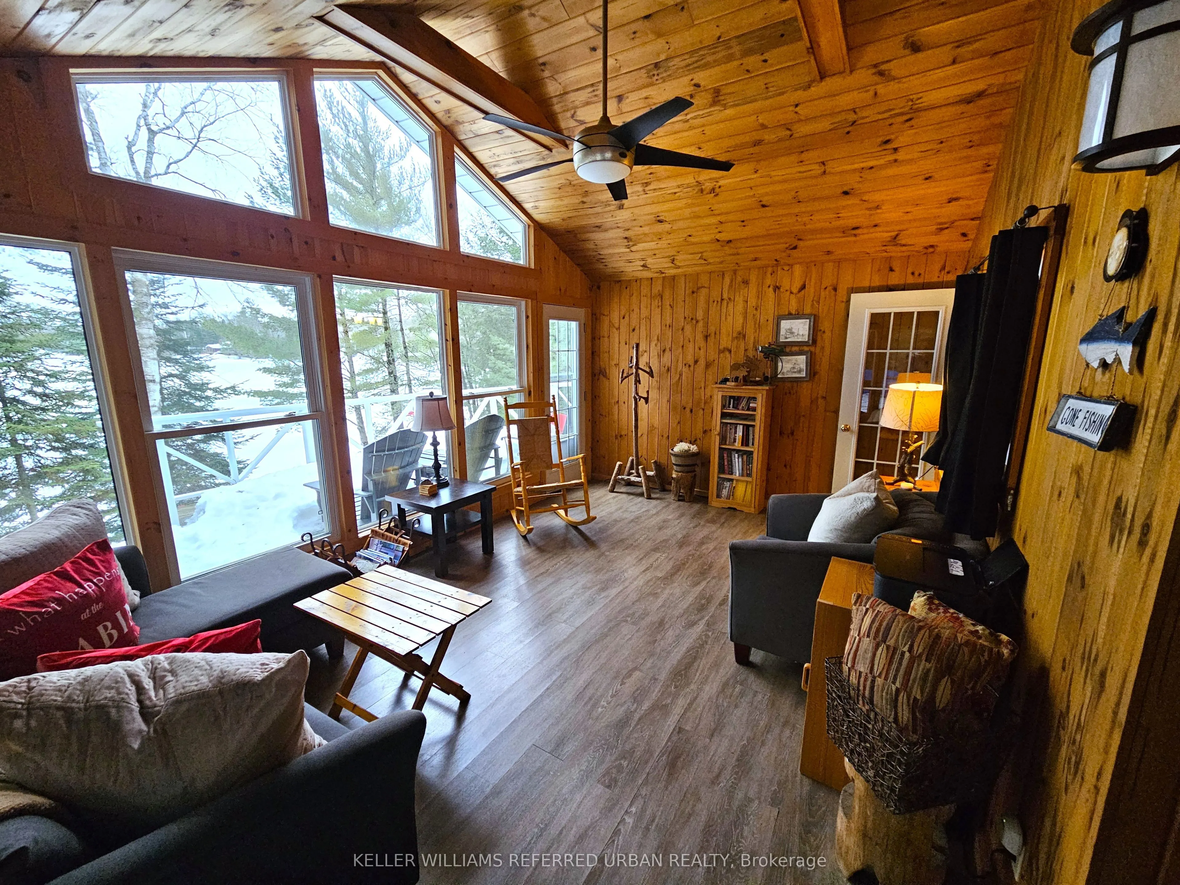 1118 Pine Lake Shores
