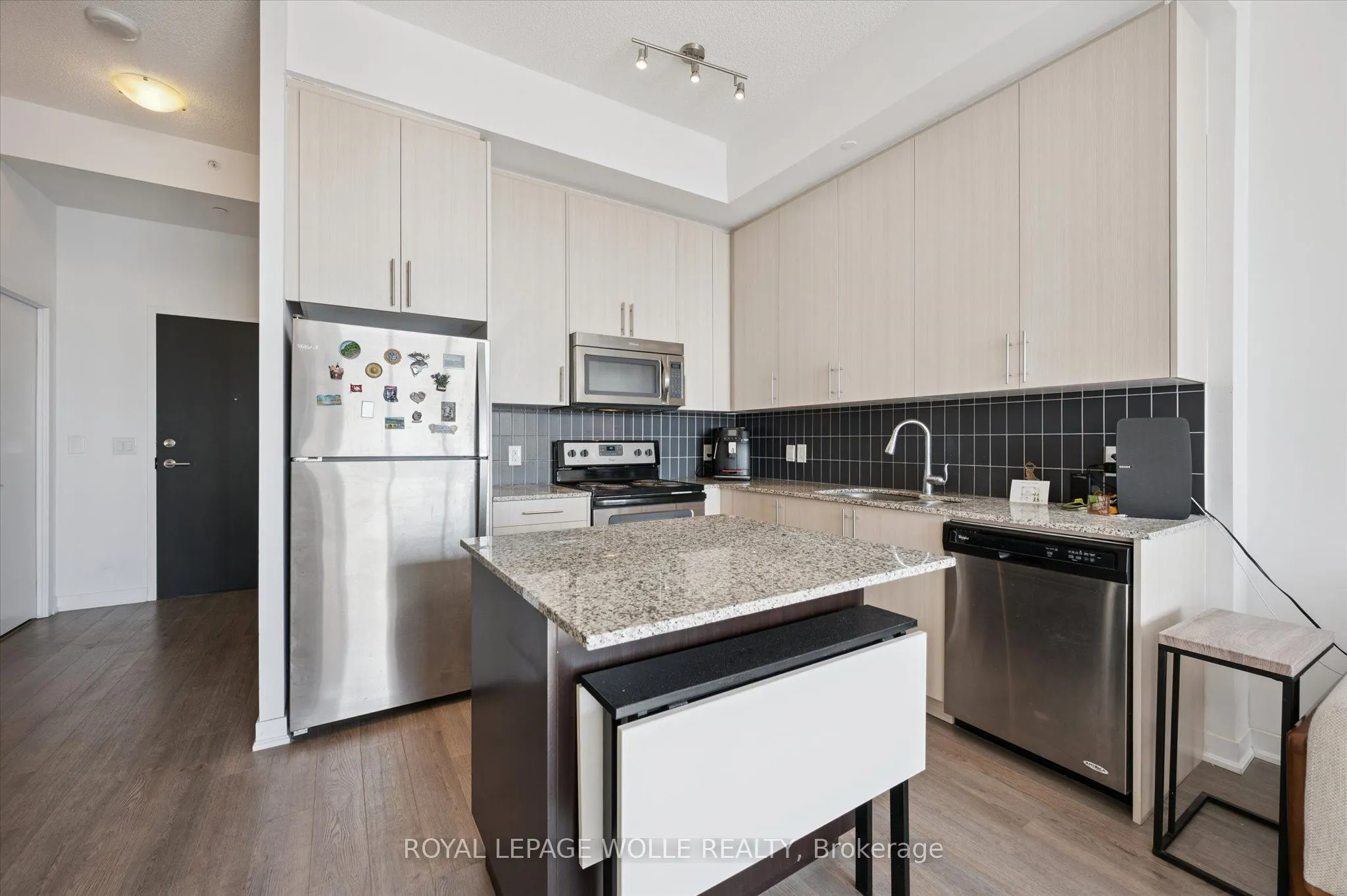 85 Duke Street W #1707