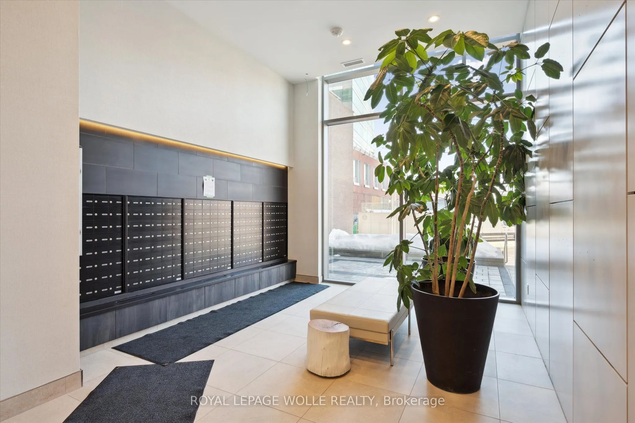 85 Duke Street W #1707