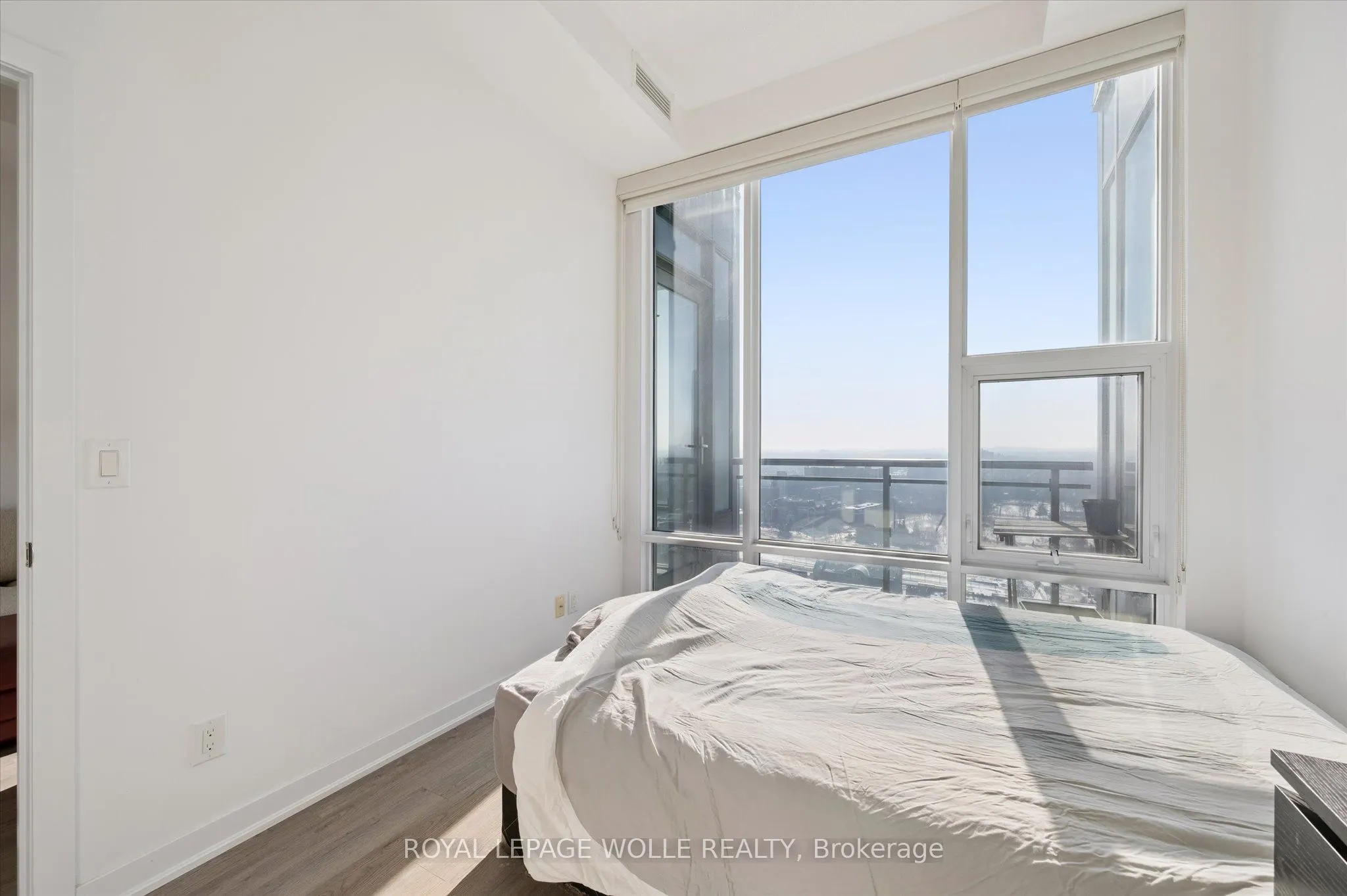 85 Duke Street W #1707