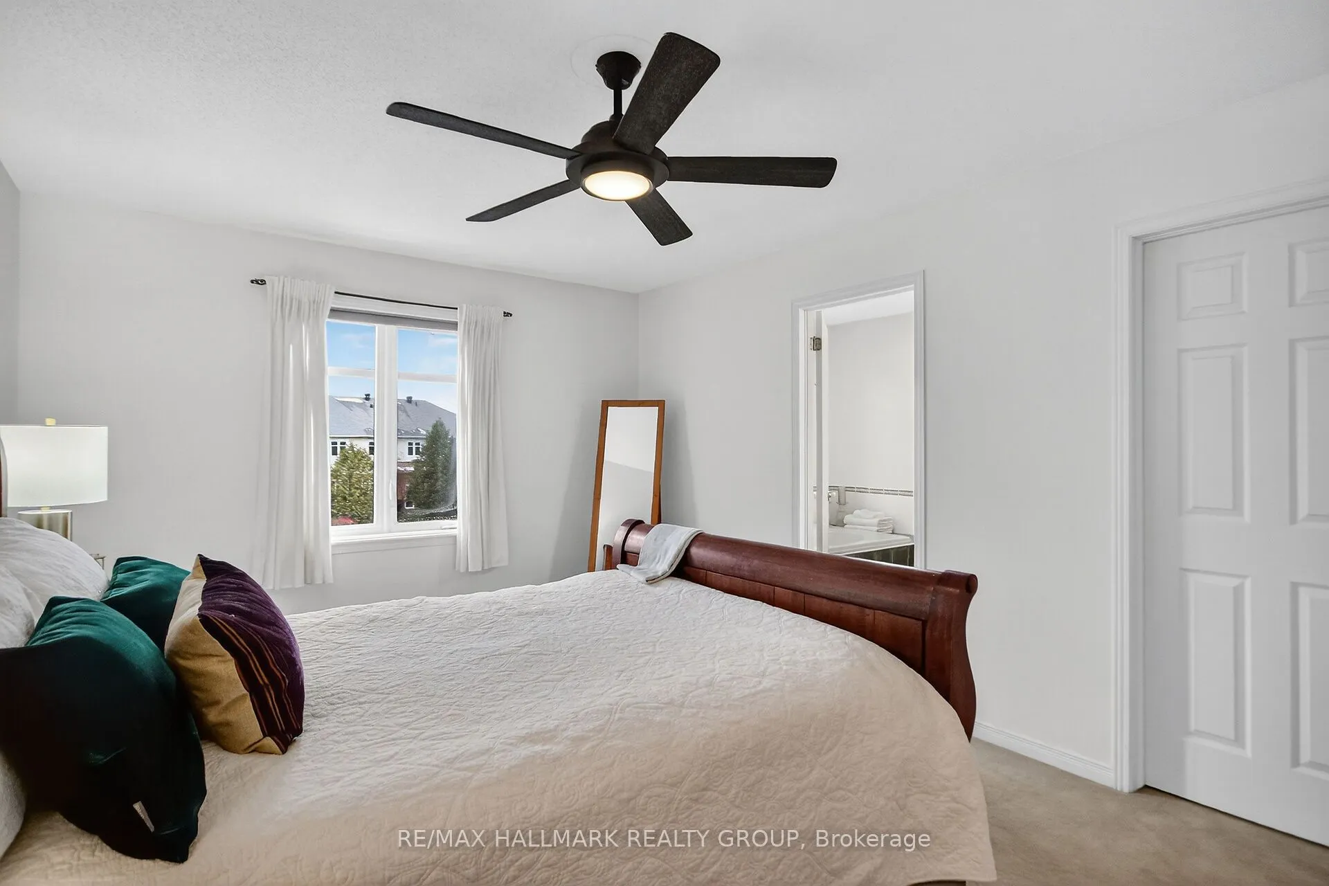 135 Gatespark Private