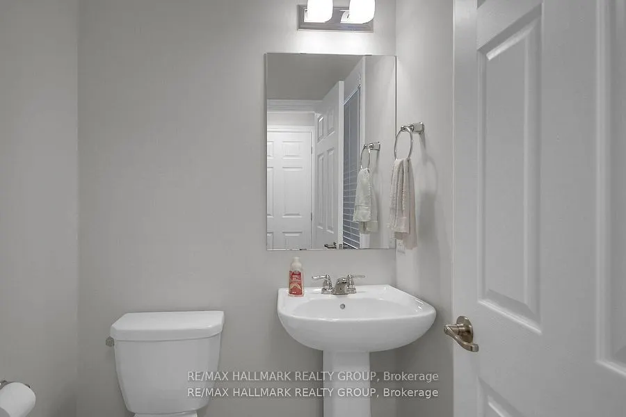 135 Gatespark Private