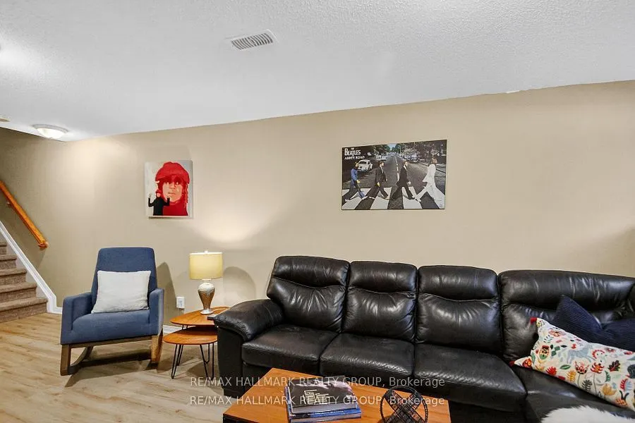 135 Gatespark Private
