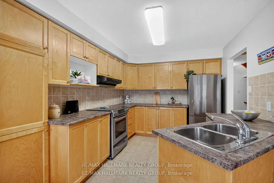 135 Gatespark Private