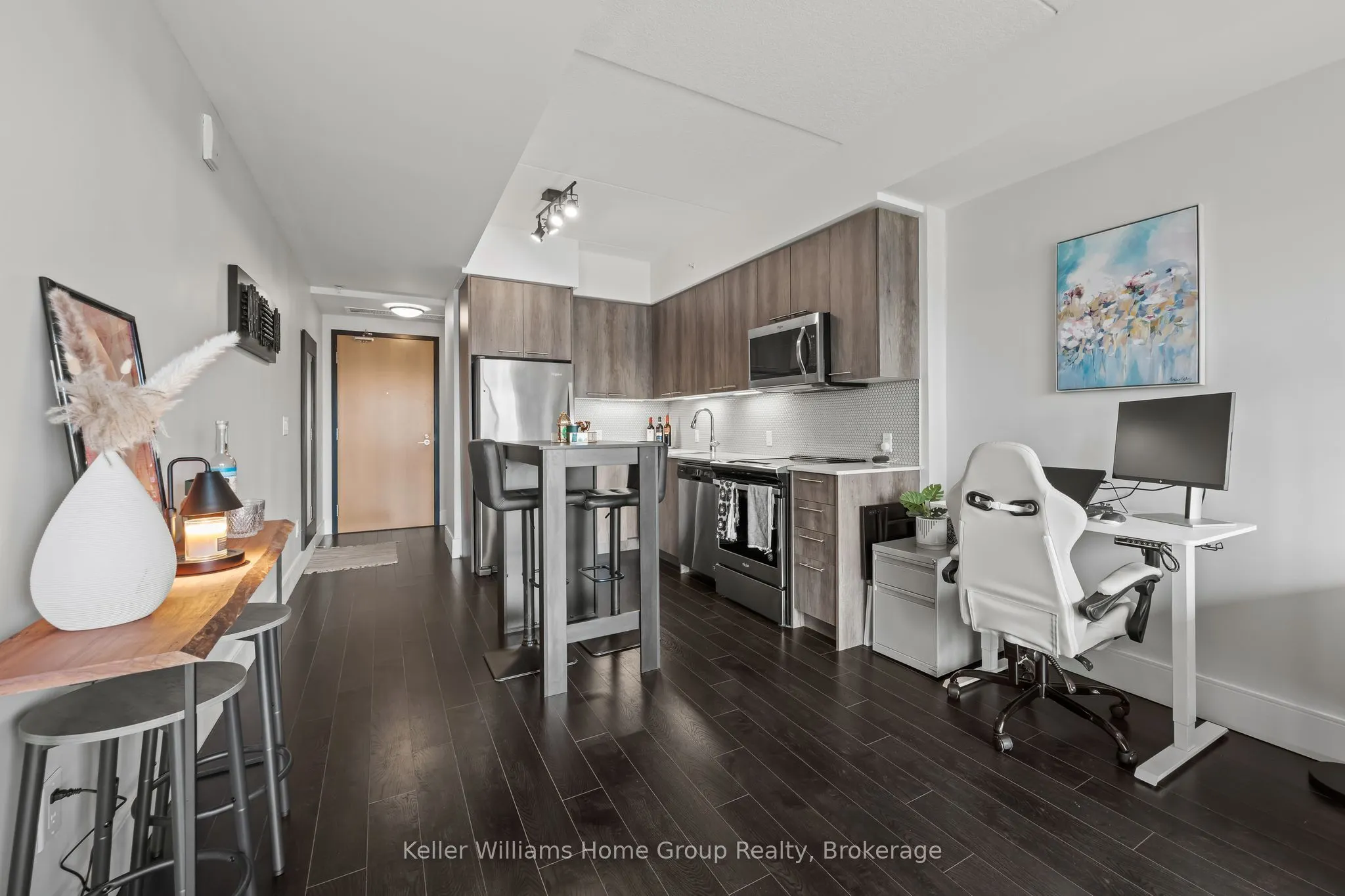 15 Prince Albert Boulevard #503