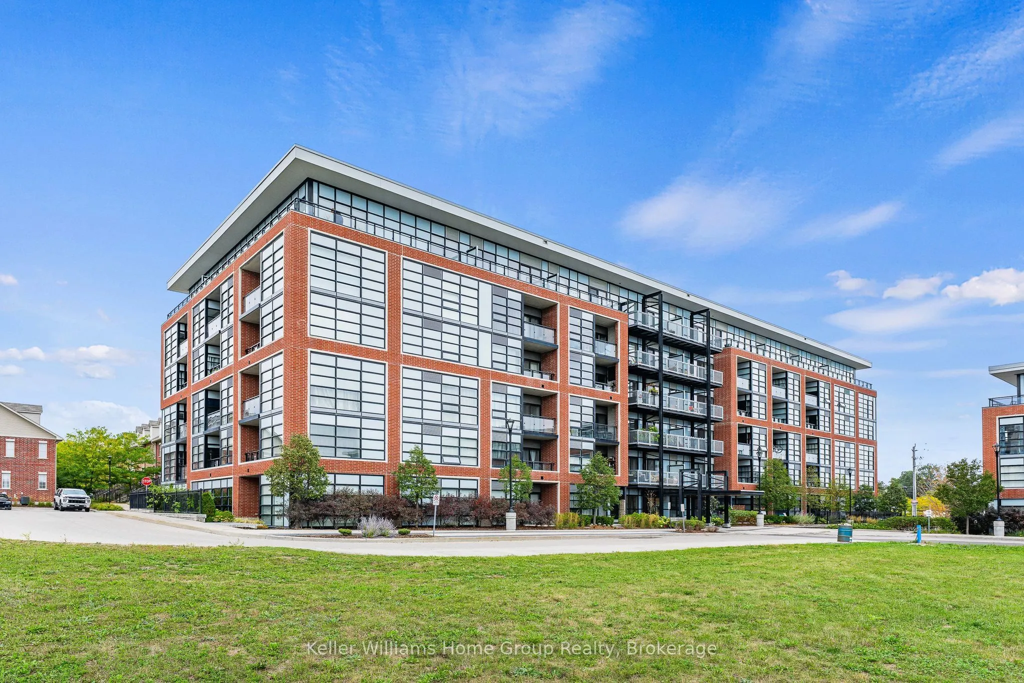 15 Prince Albert Boulevard #503