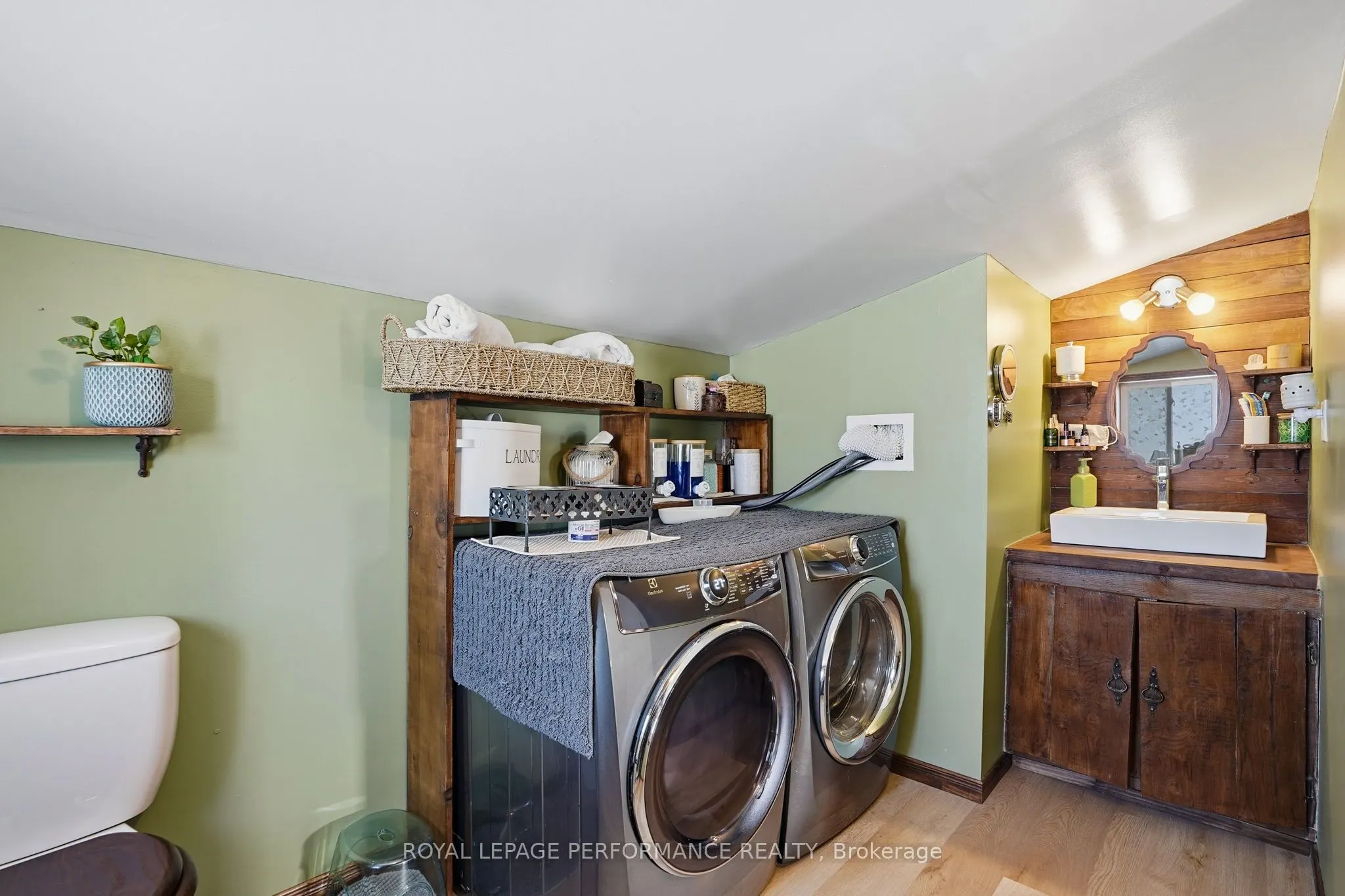 389 Concession 7 Road