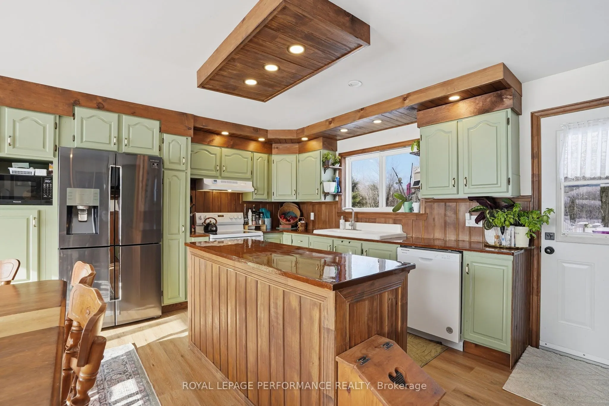 389 Concession 7 Road