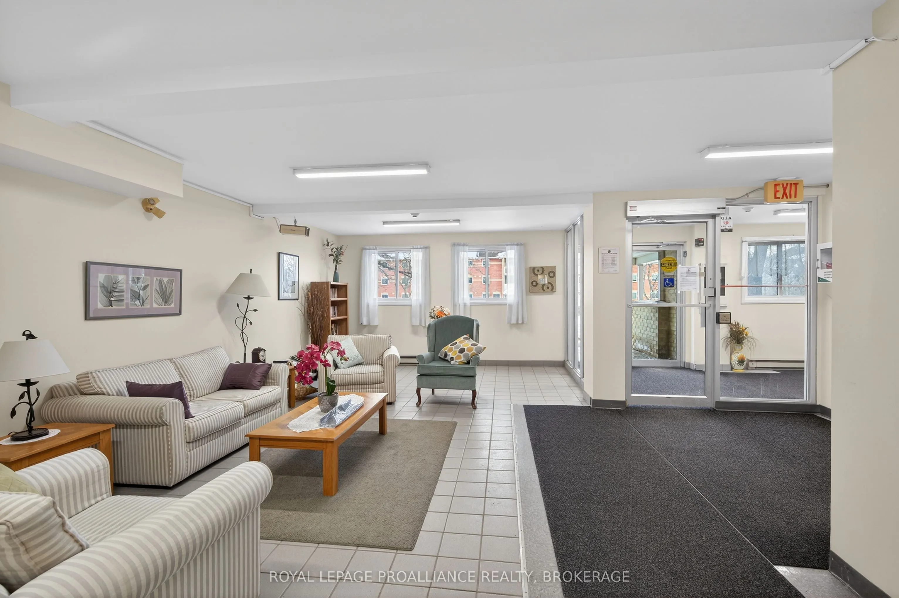 310 Kingsdale Avenue #313