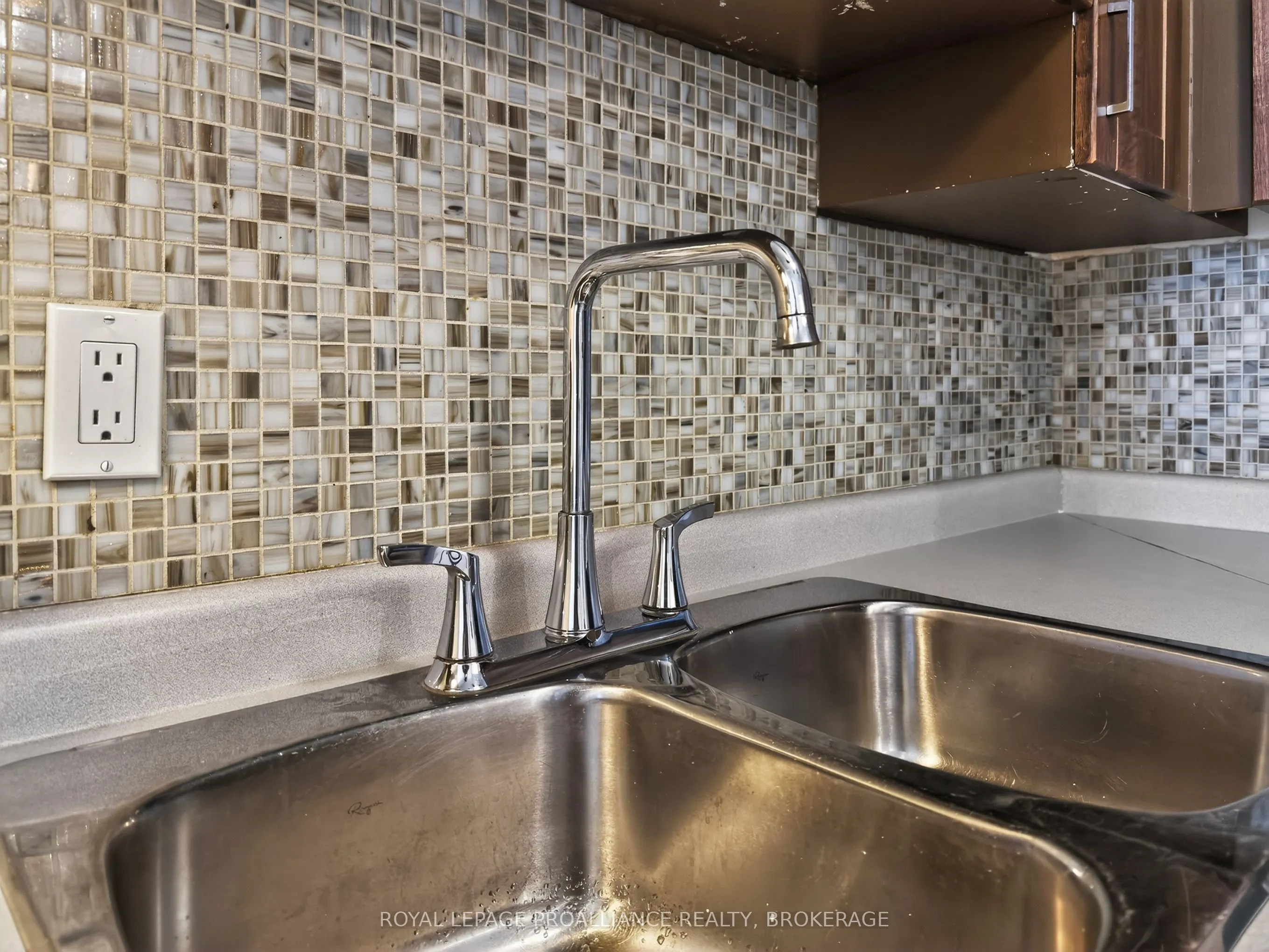 310 Kingsdale Avenue #313