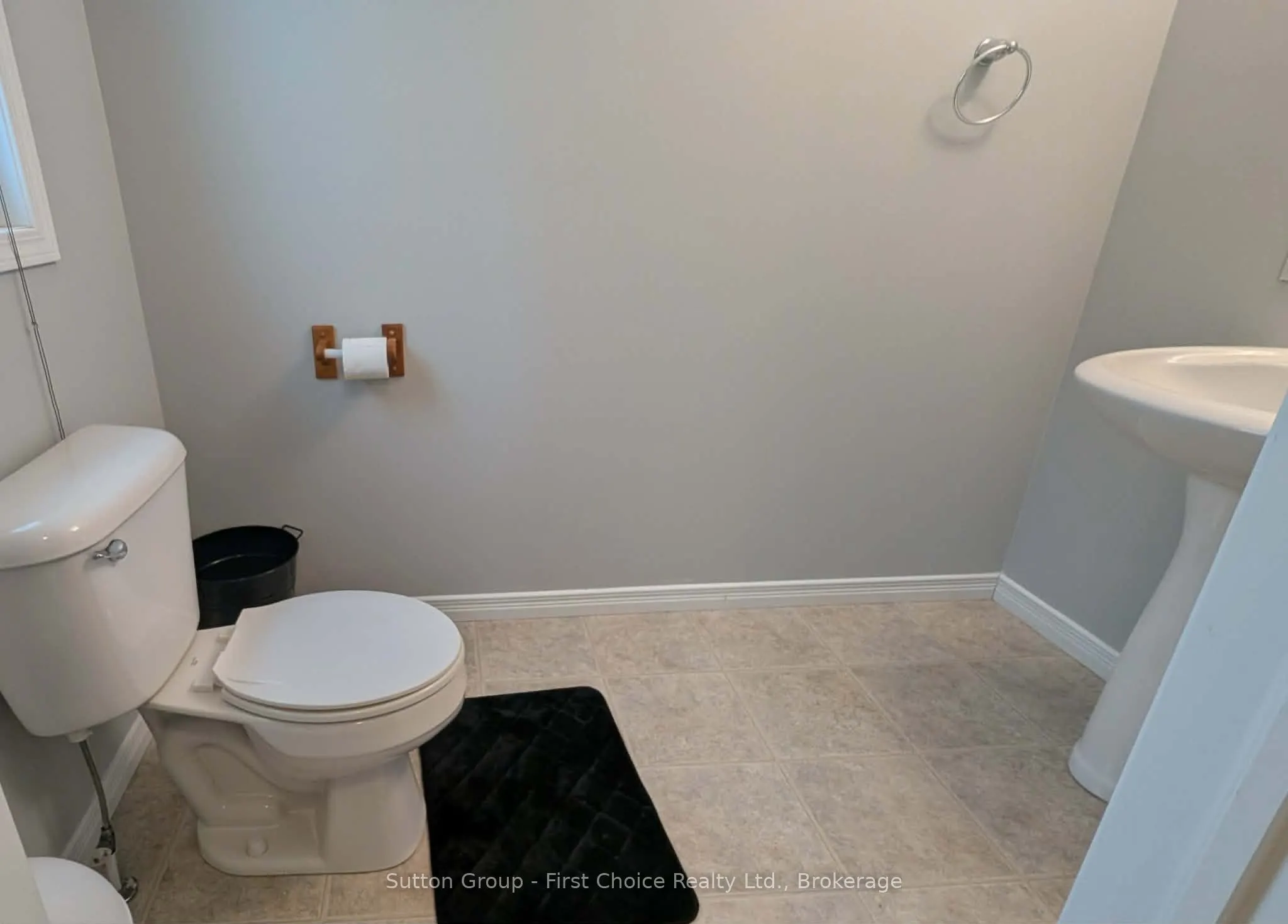 670 Reid Crescent