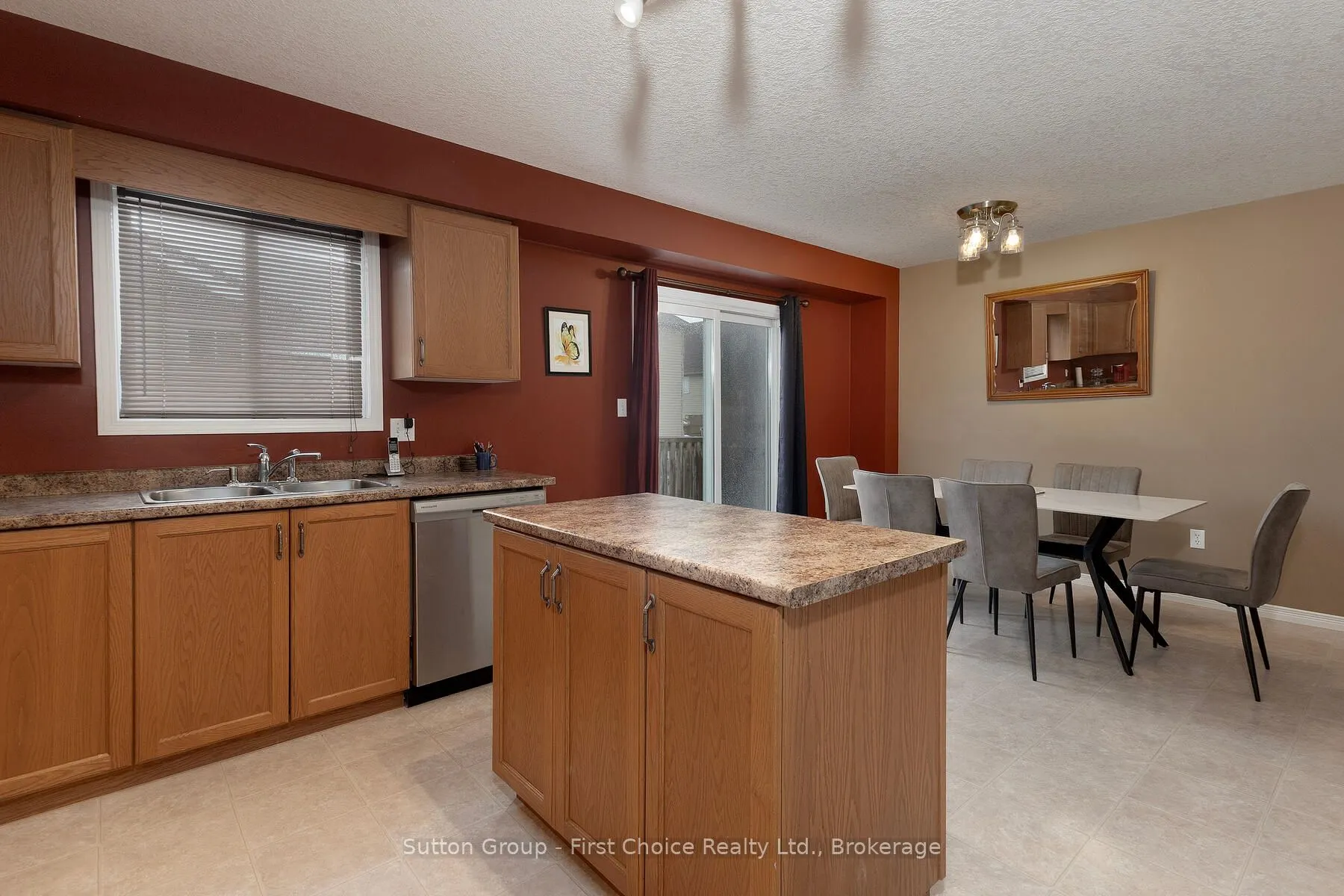 670 Reid Crescent