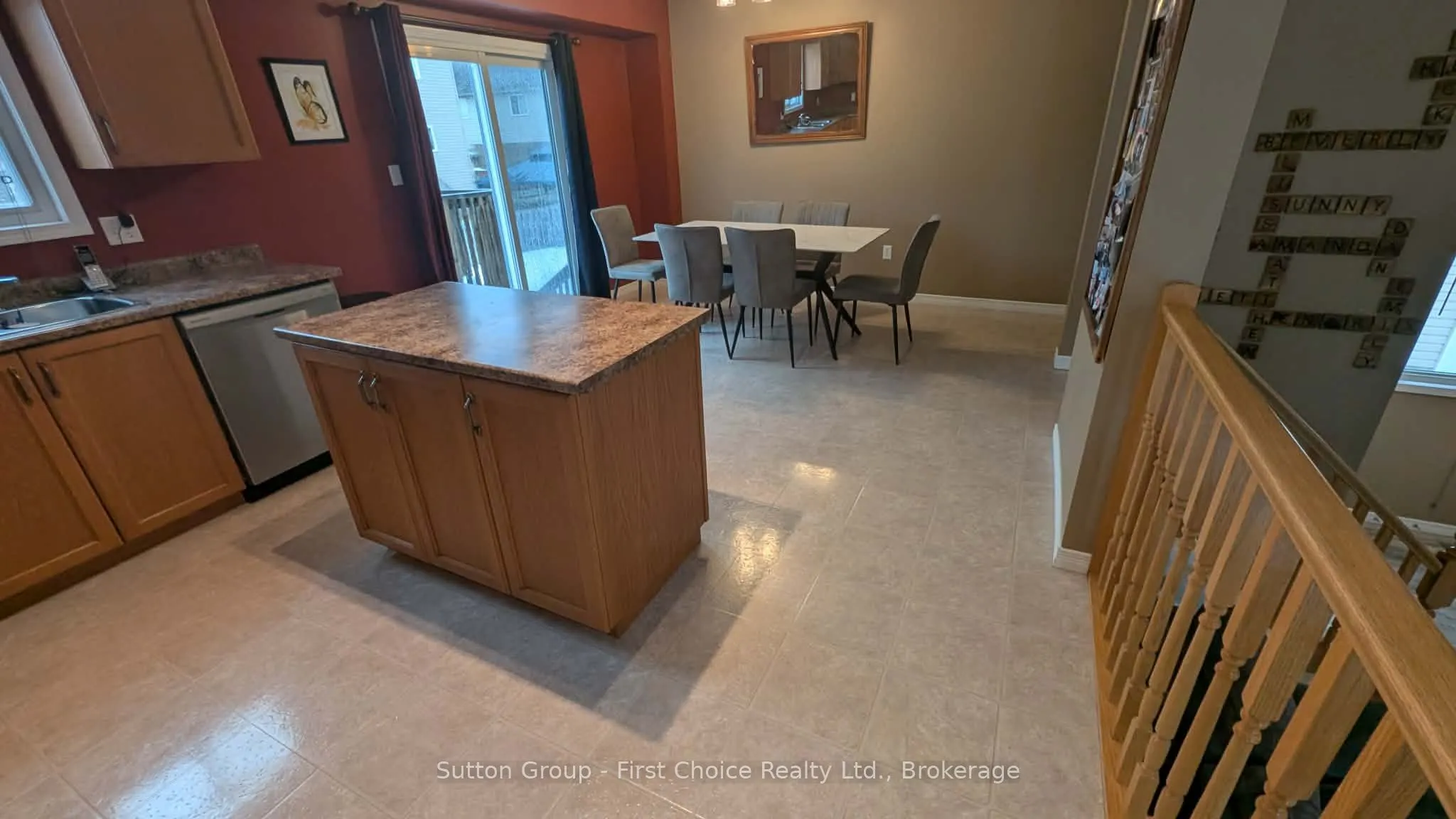 670 Reid Crescent