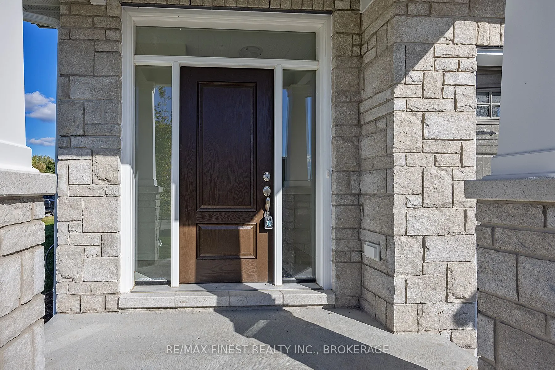 215 HERITAGE PARK Drive