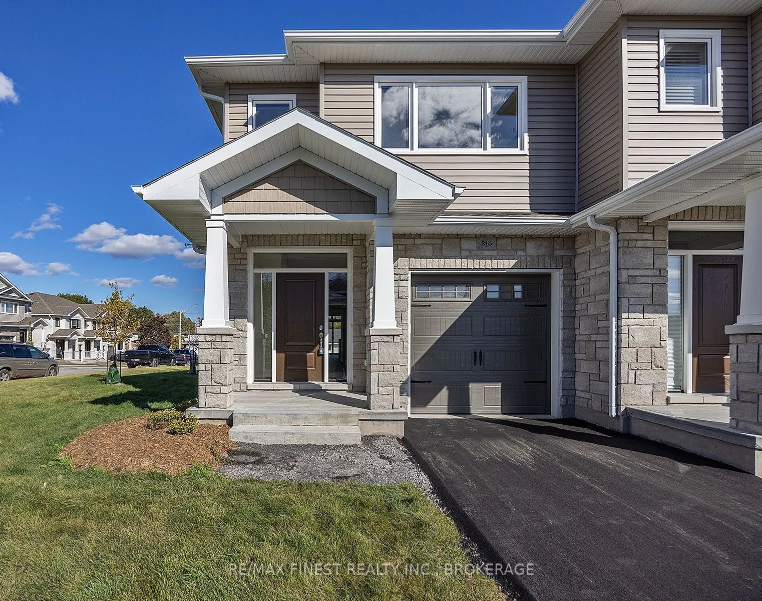 215 HERITAGE PARK Drive