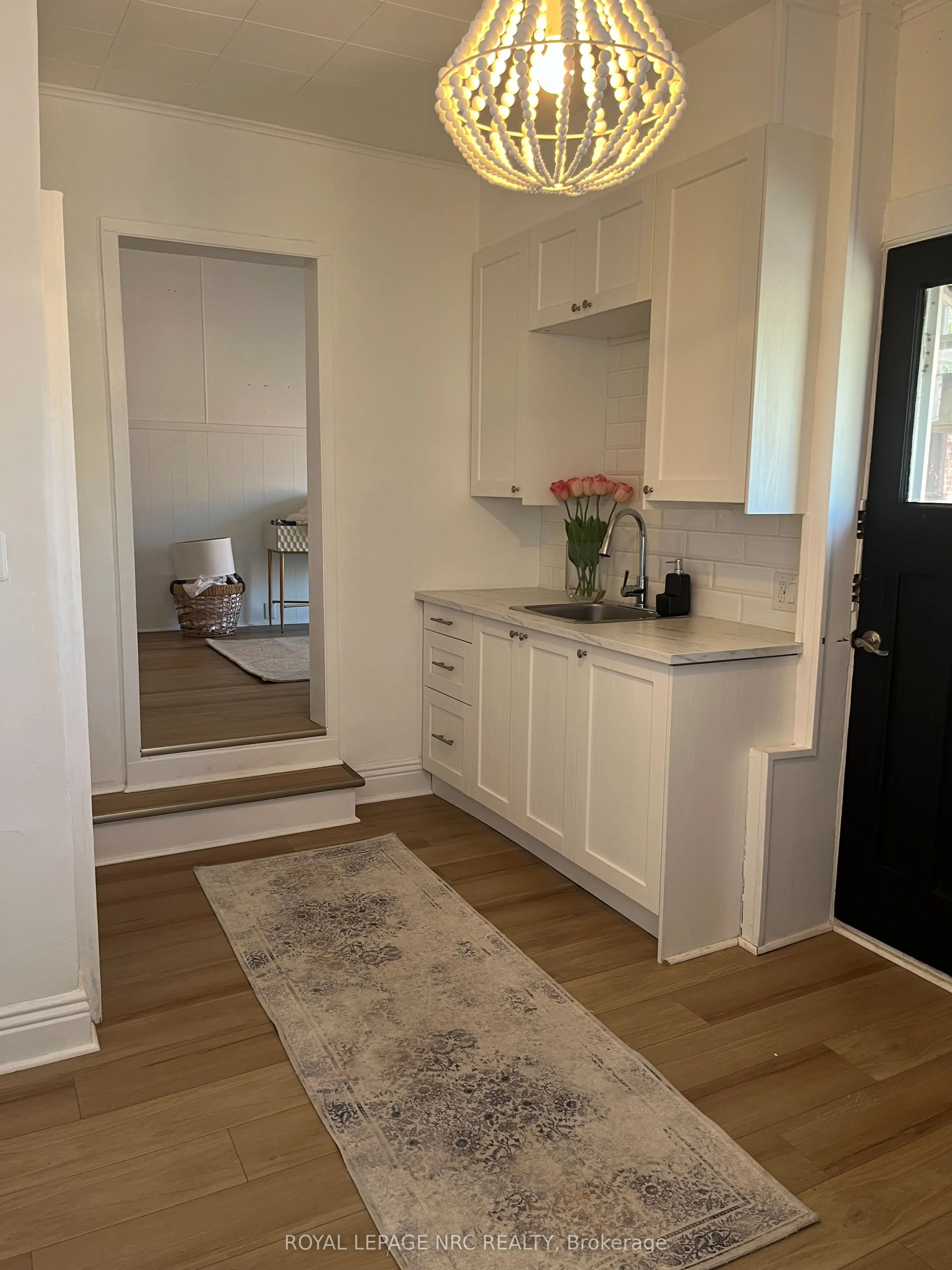 4-6 ONTARIO Street #2