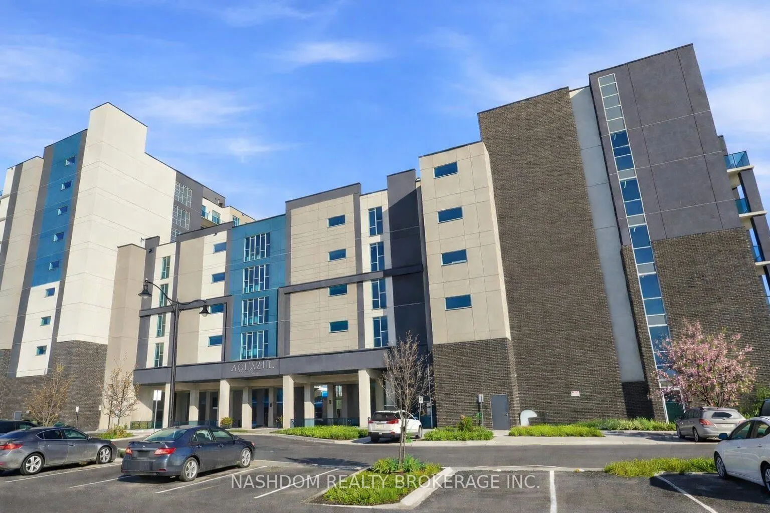 16 Concord Place #516