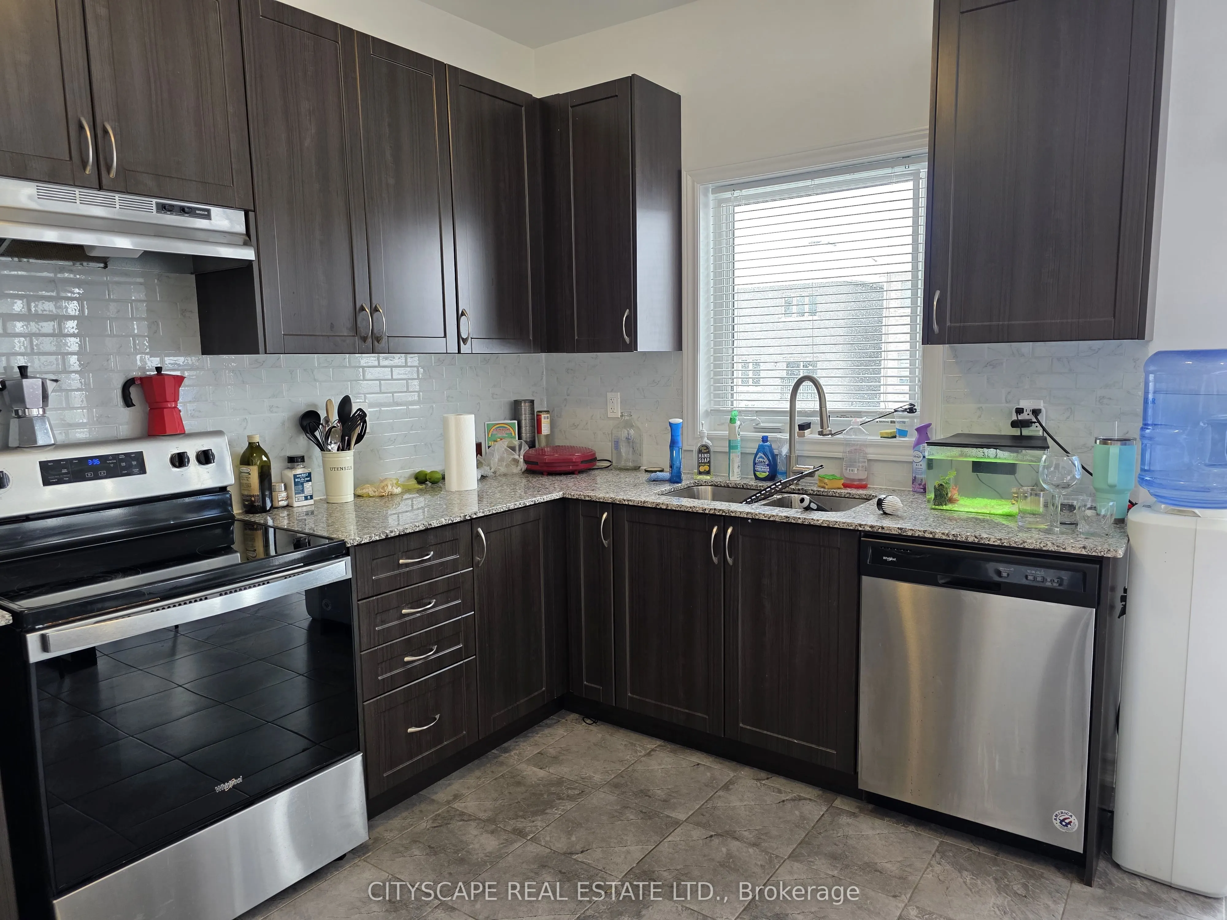 351 Ridley Crescent