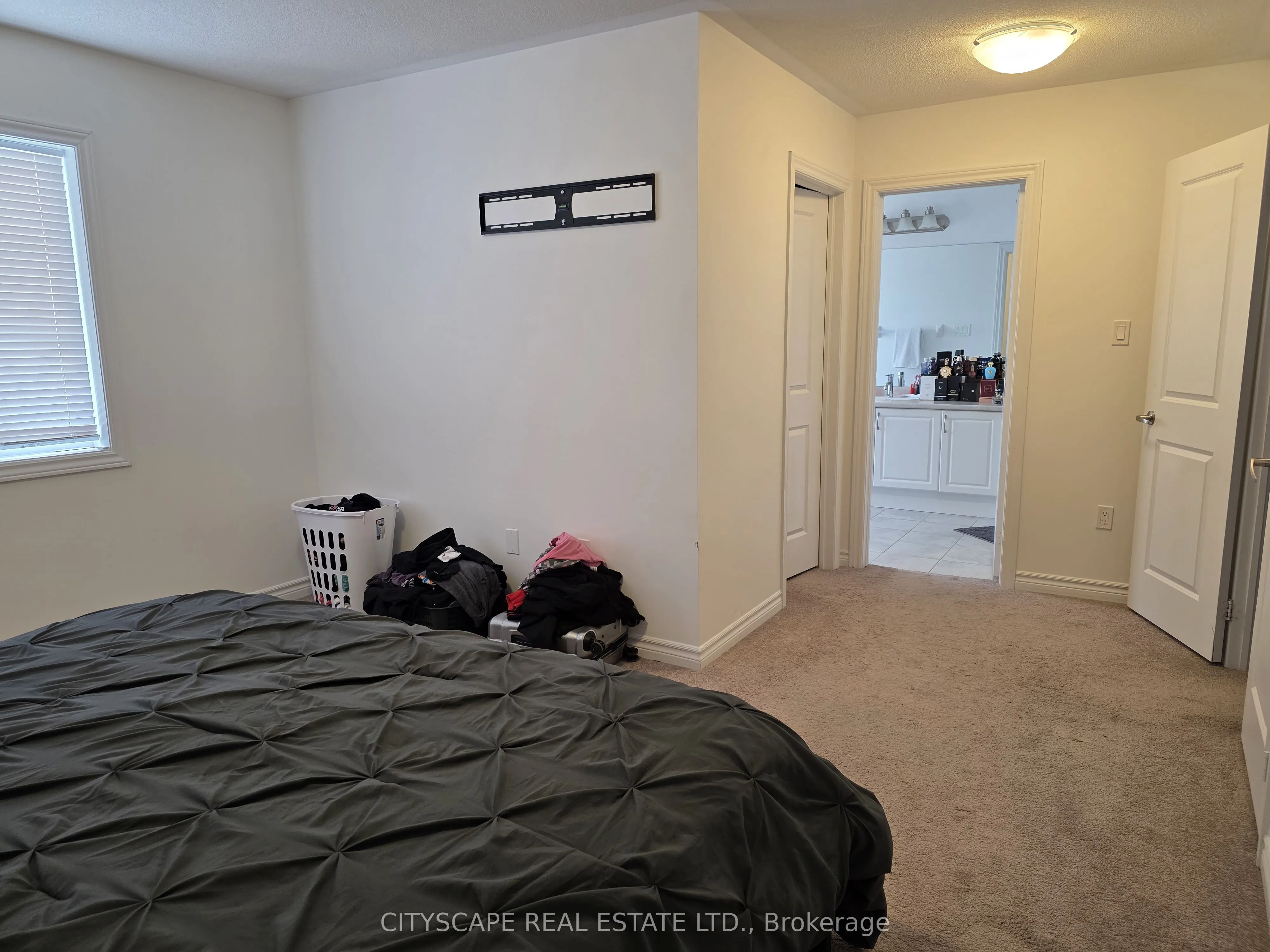 351 Ridley Crescent