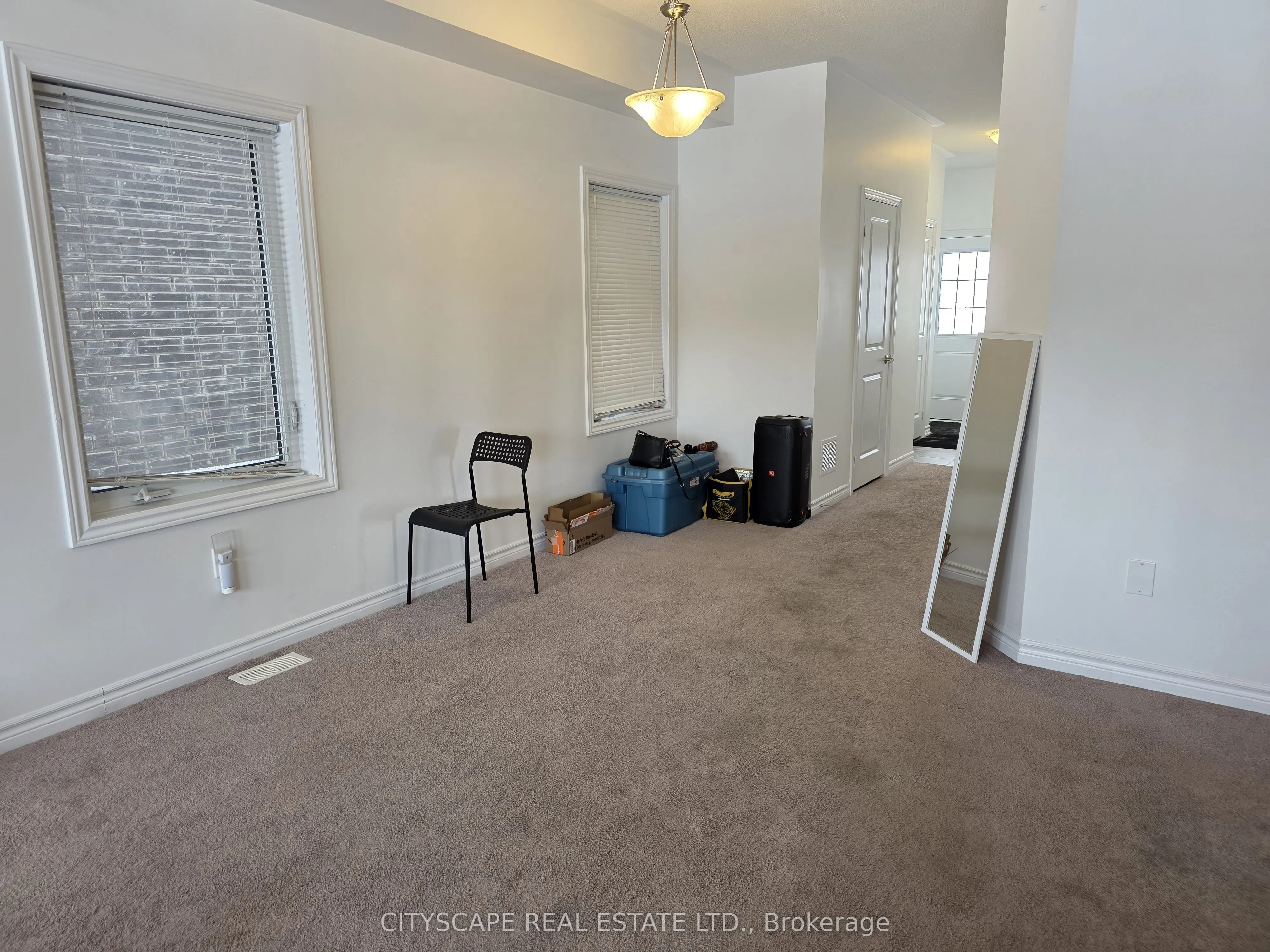 351 Ridley Crescent