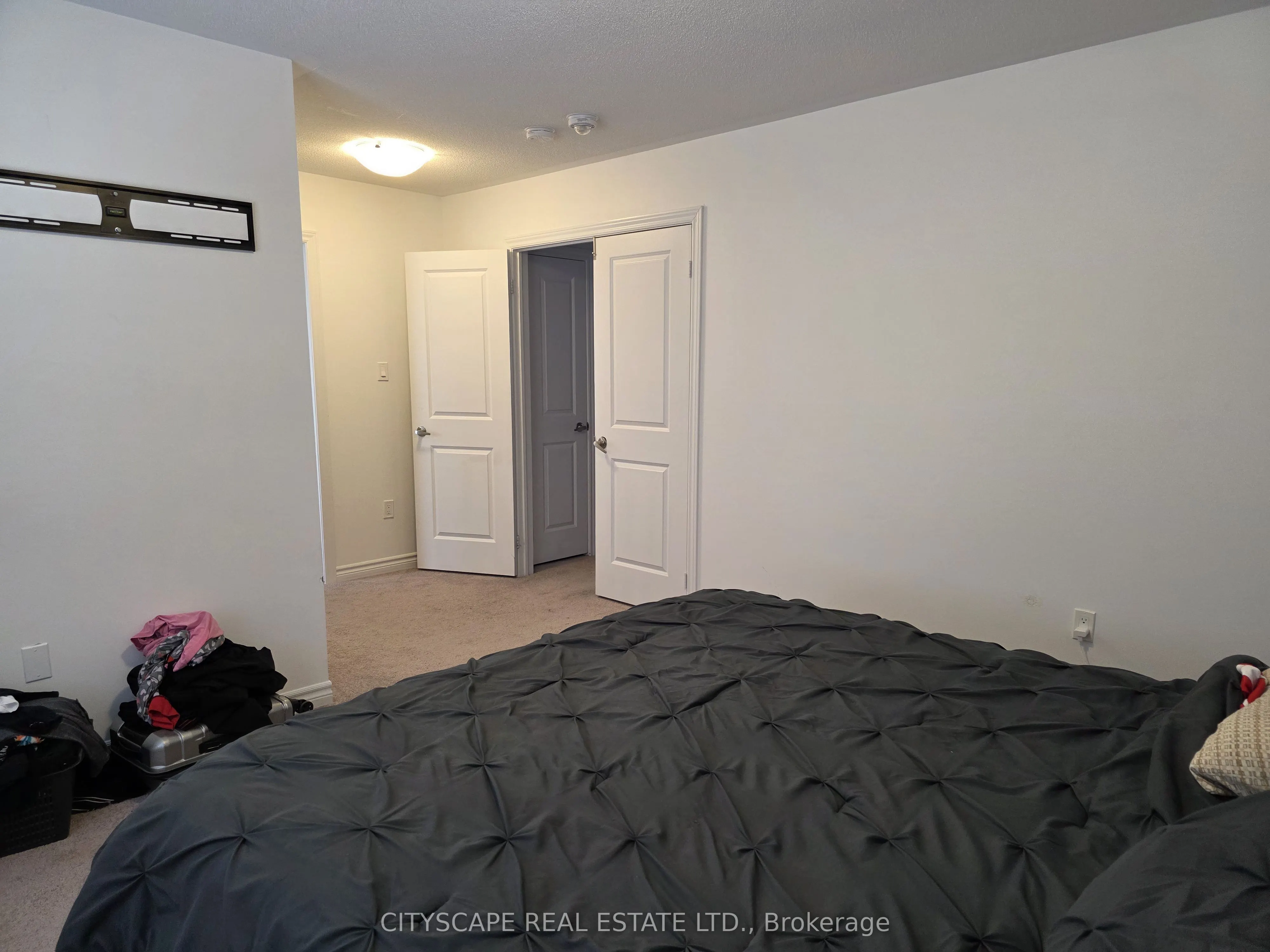 351 Ridley Crescent