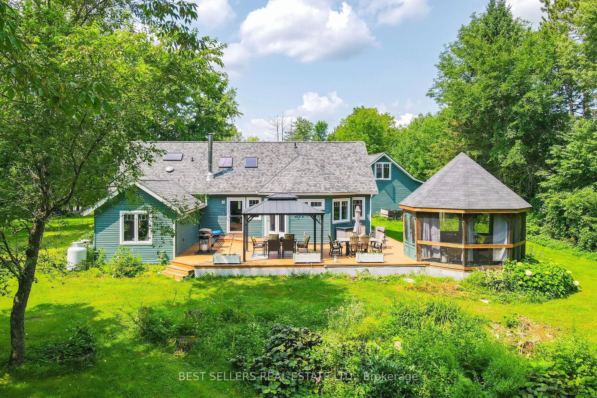 1622 Houseys Rapids Road