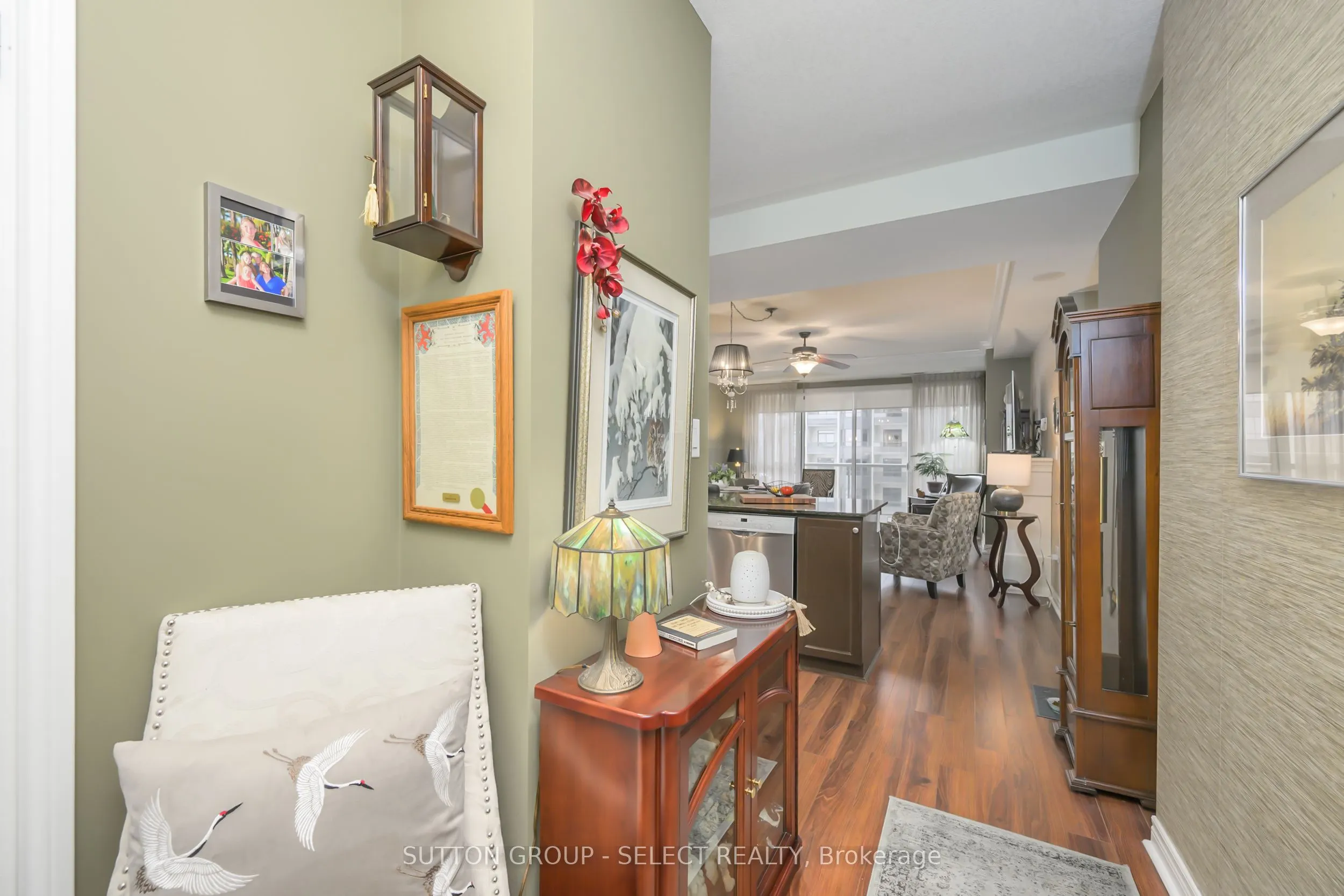 1030 Coronation Drive #812