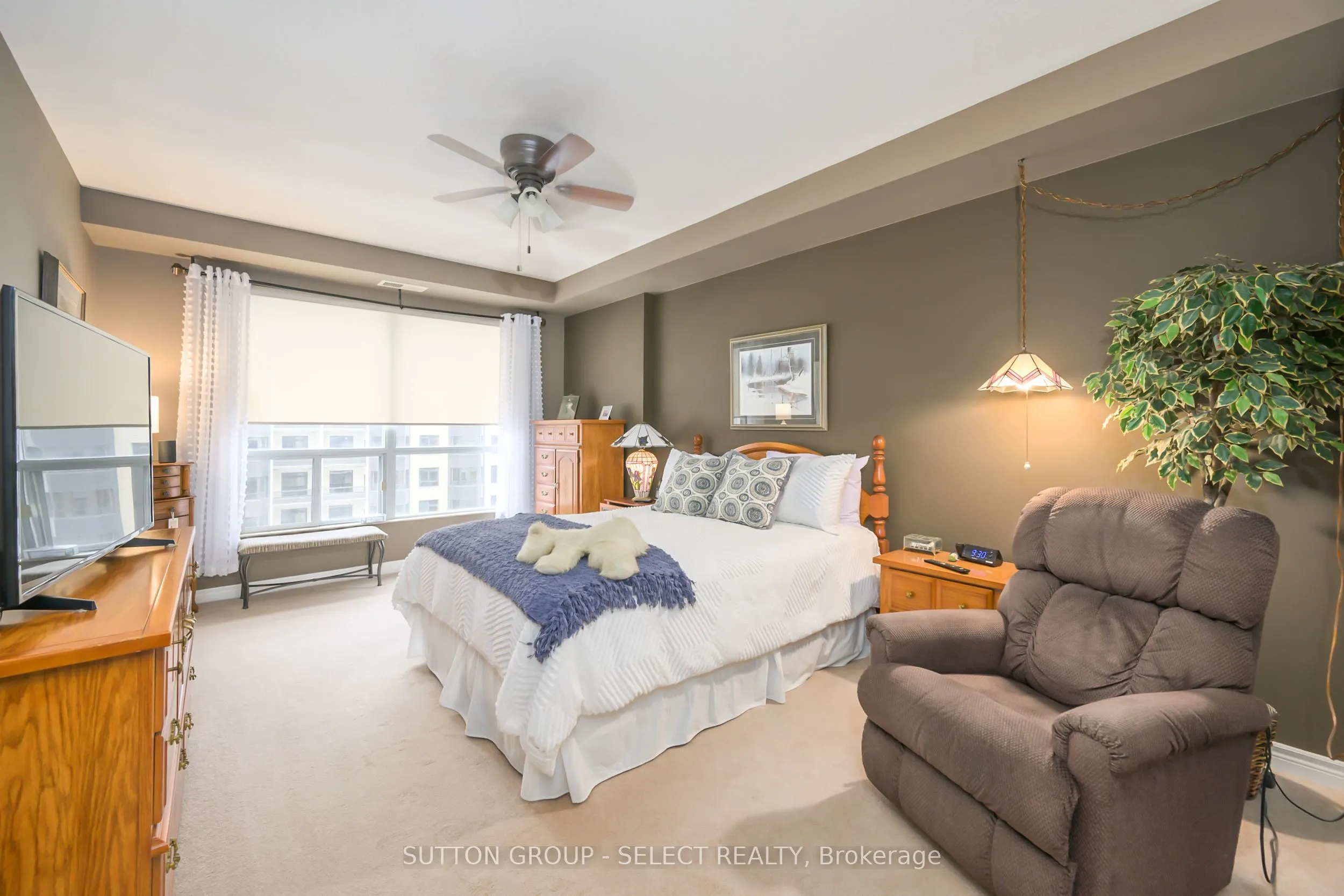 1030 Coronation Drive #812
