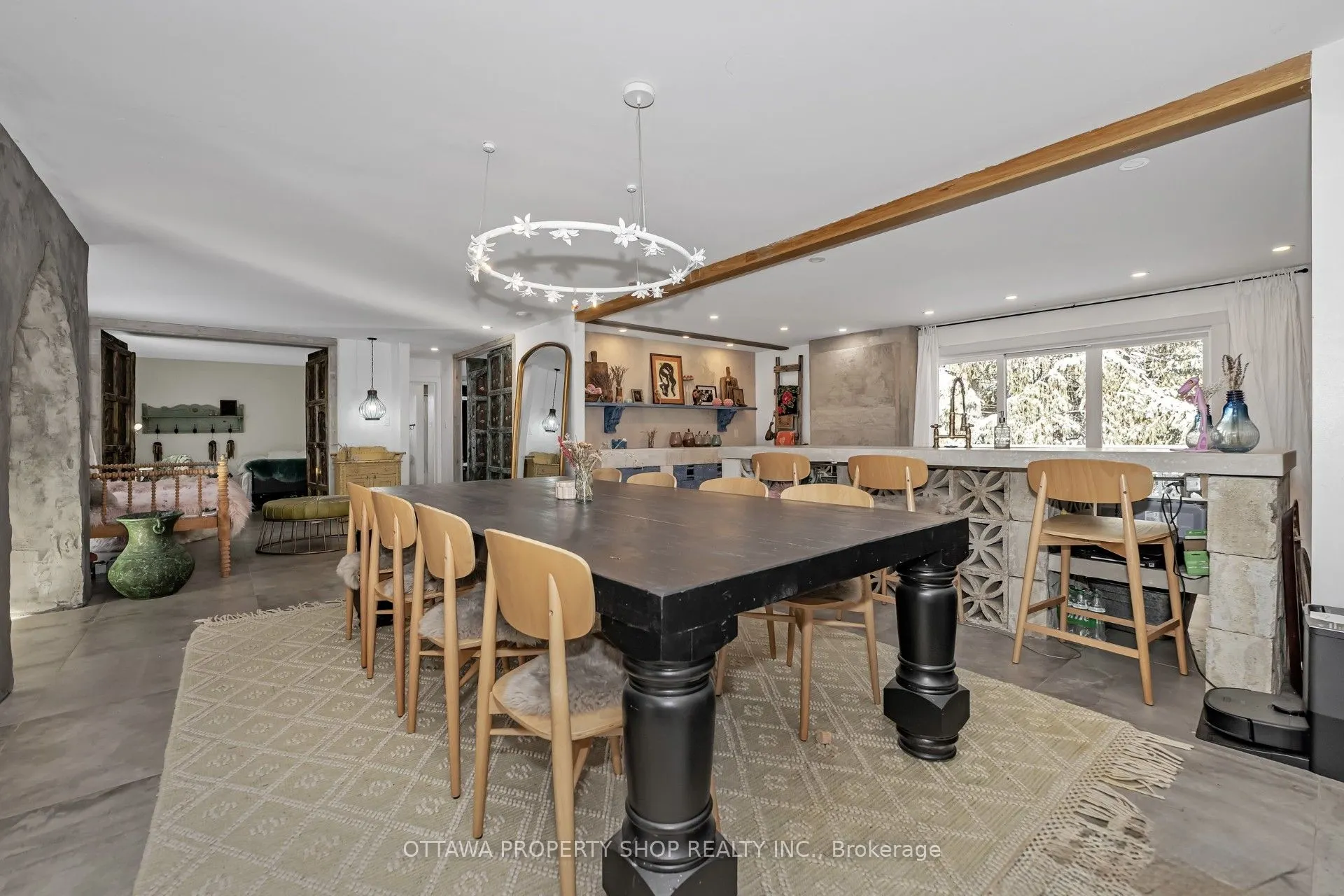 33 Rutherford Crescent