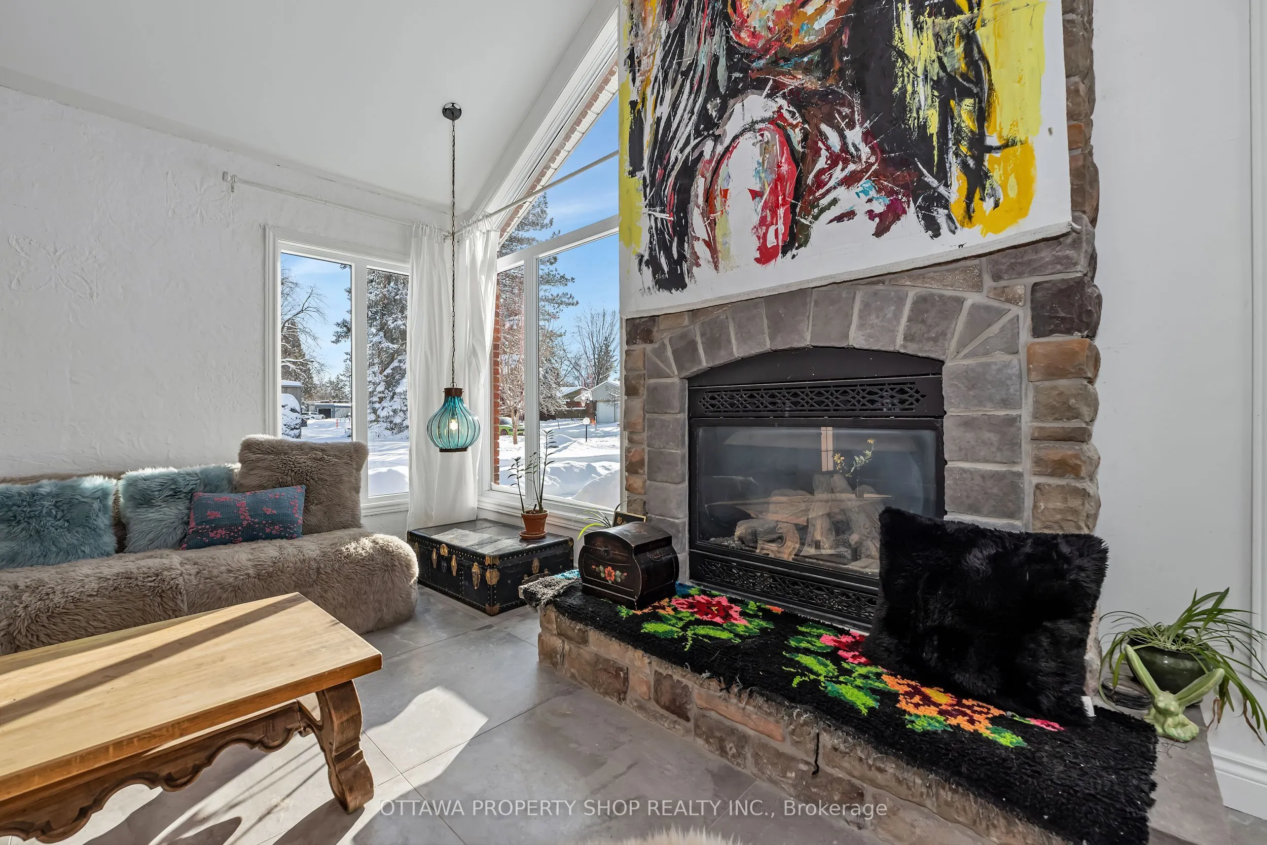 33 Rutherford Crescent