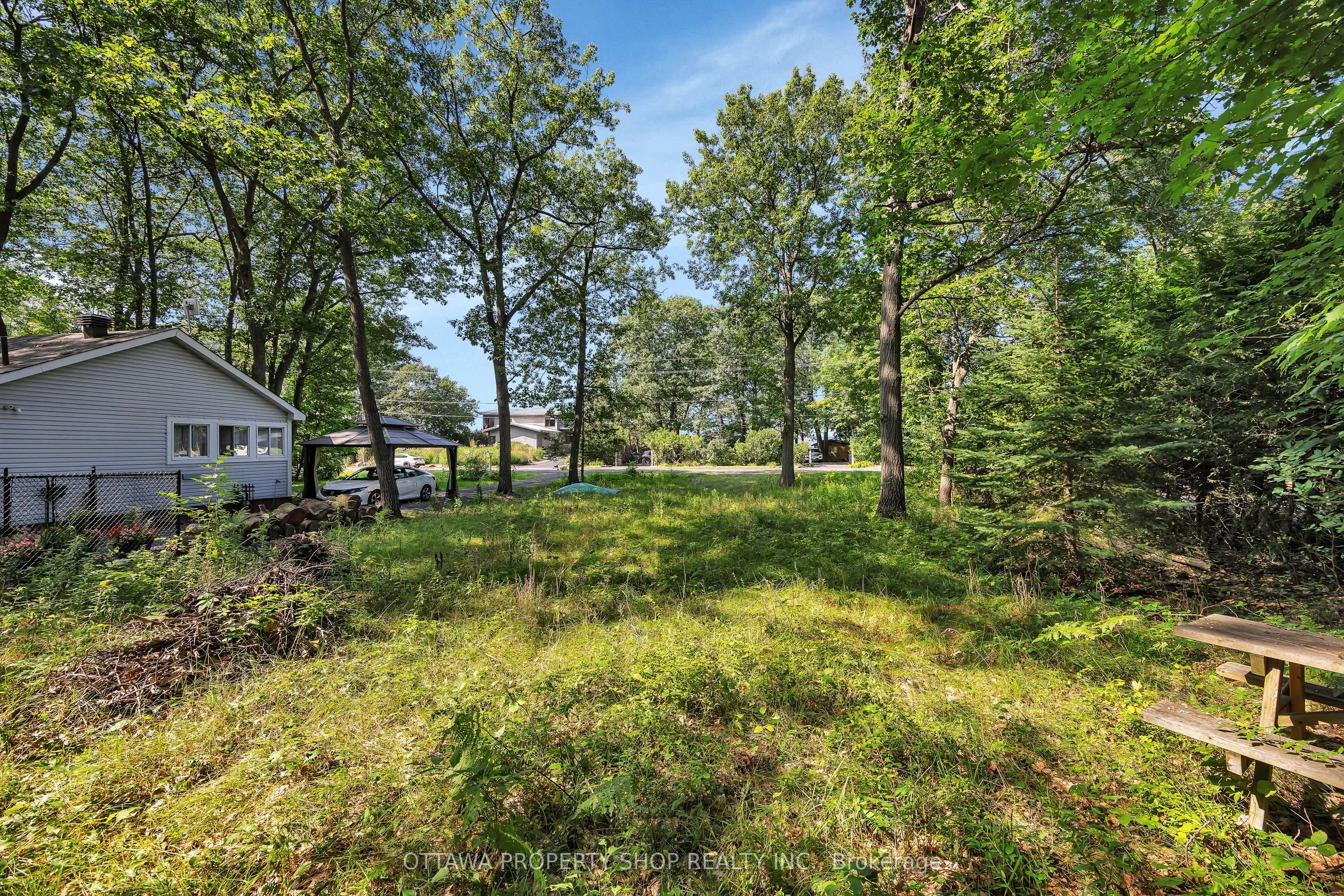 675 Bayview Drive