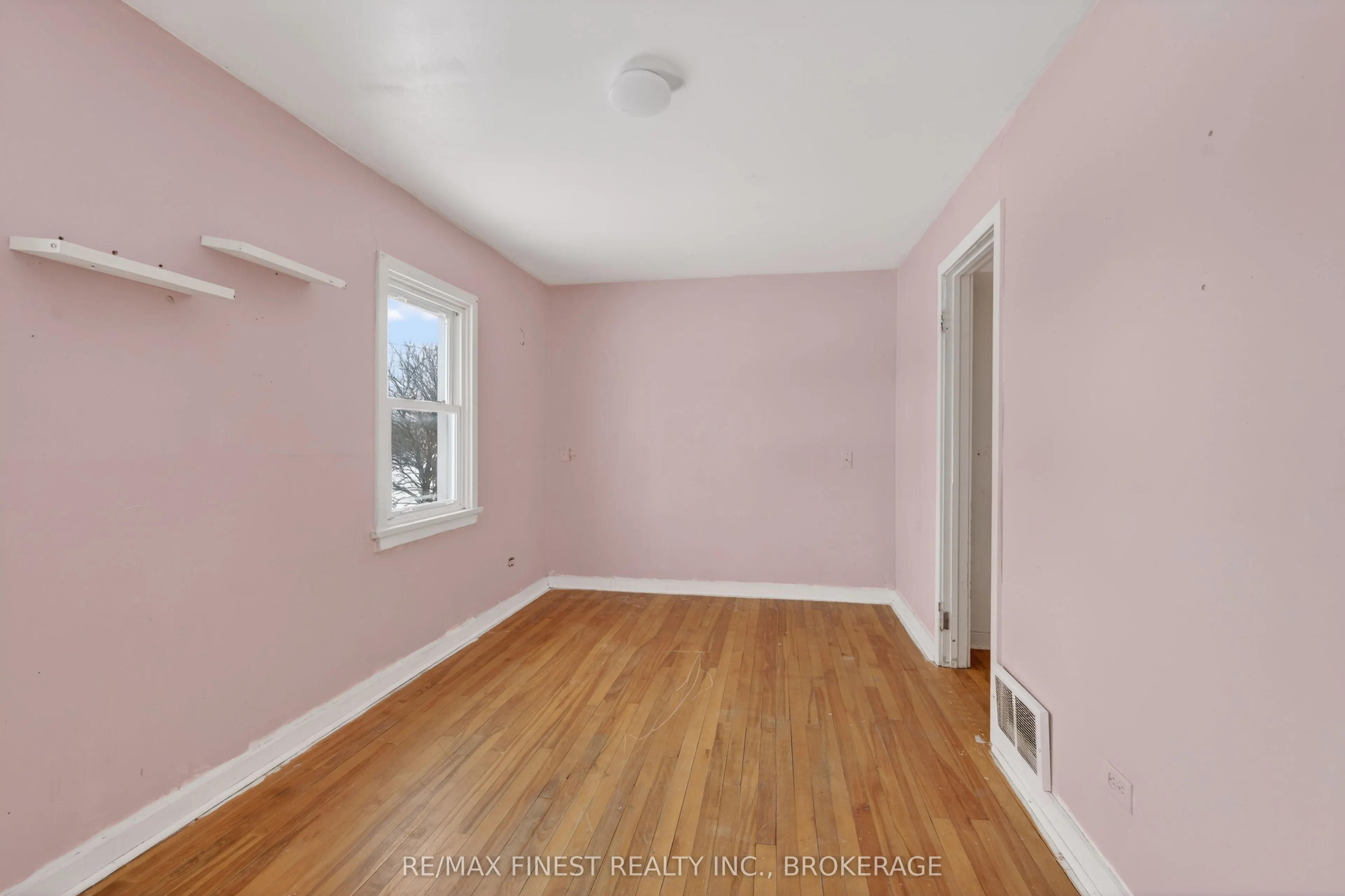 17 London Avenue
