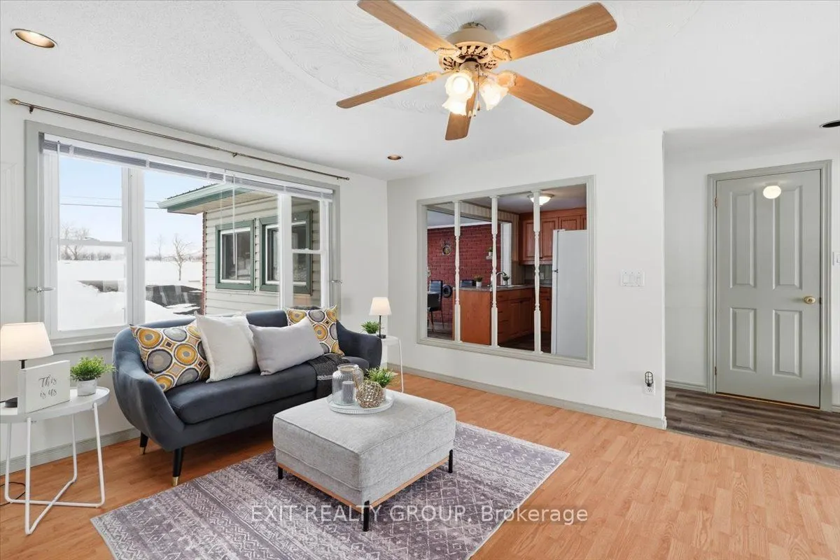 1083 Lakeside Drive