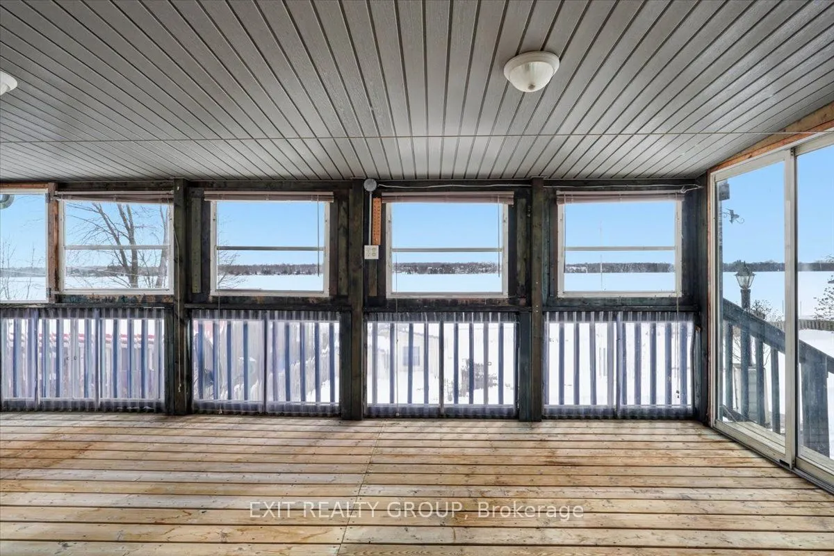 1083 Lakeside Drive