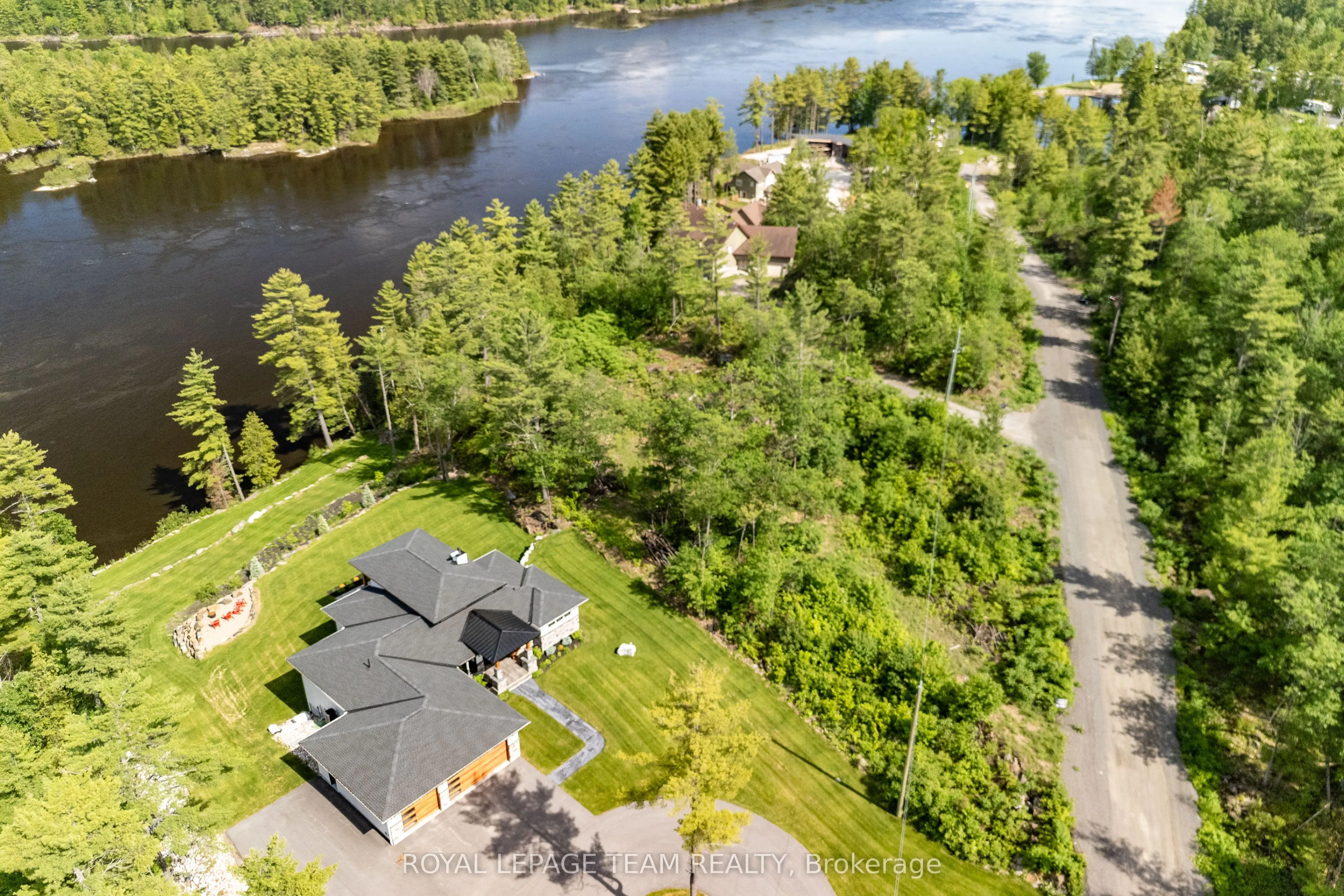 77 Carriage Landing Drive