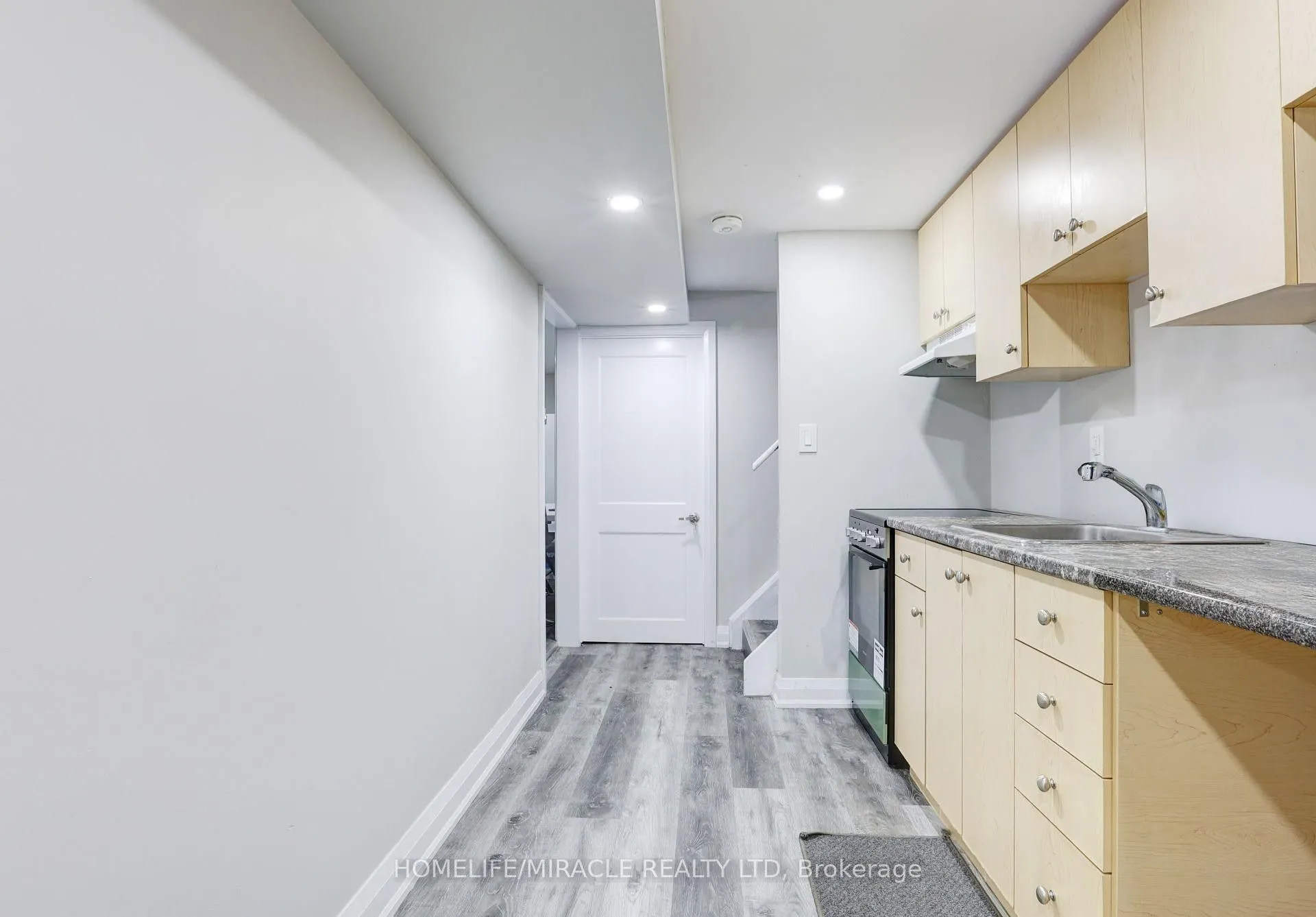 7 Cardill Crescent