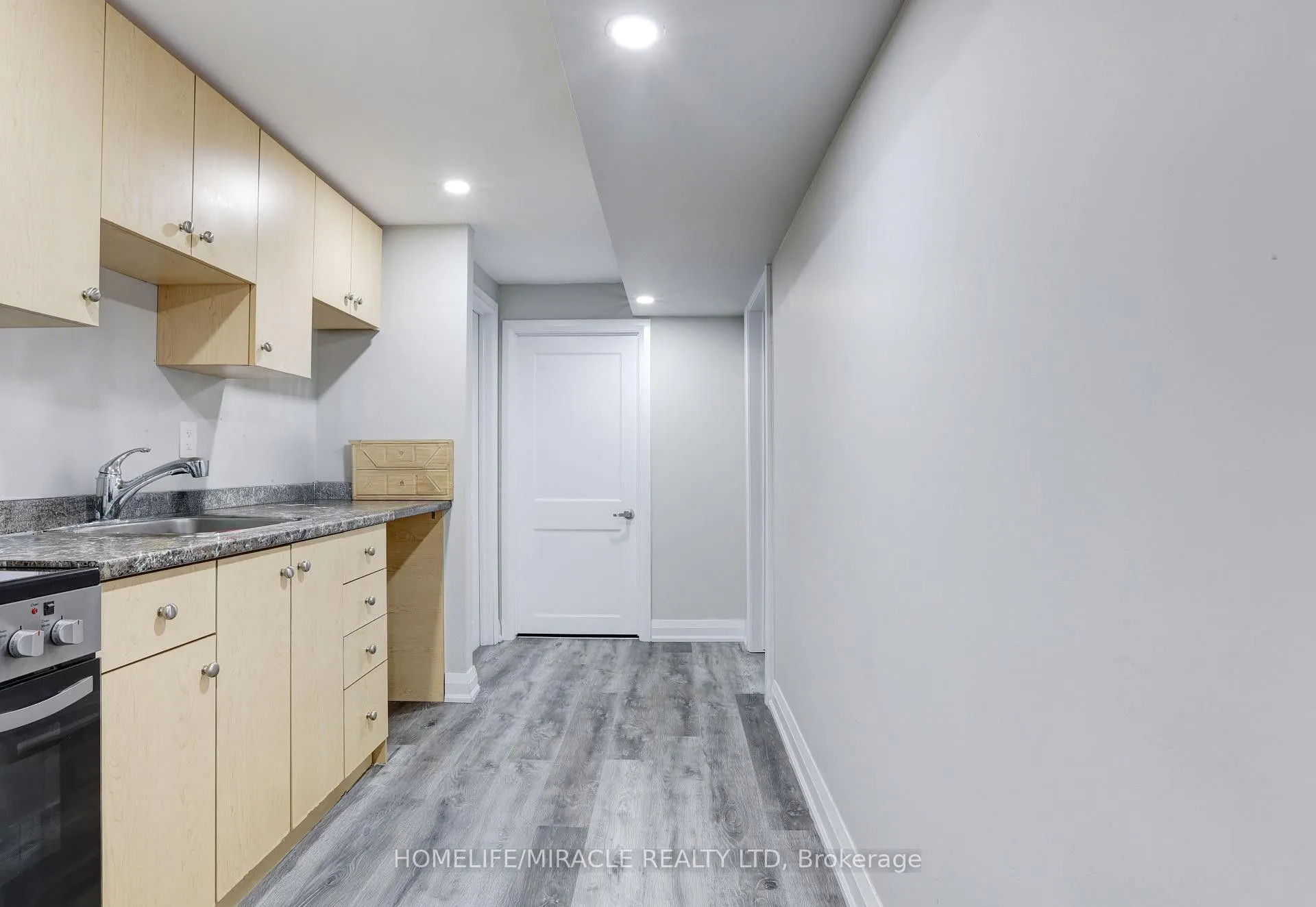7 Cardill Crescent