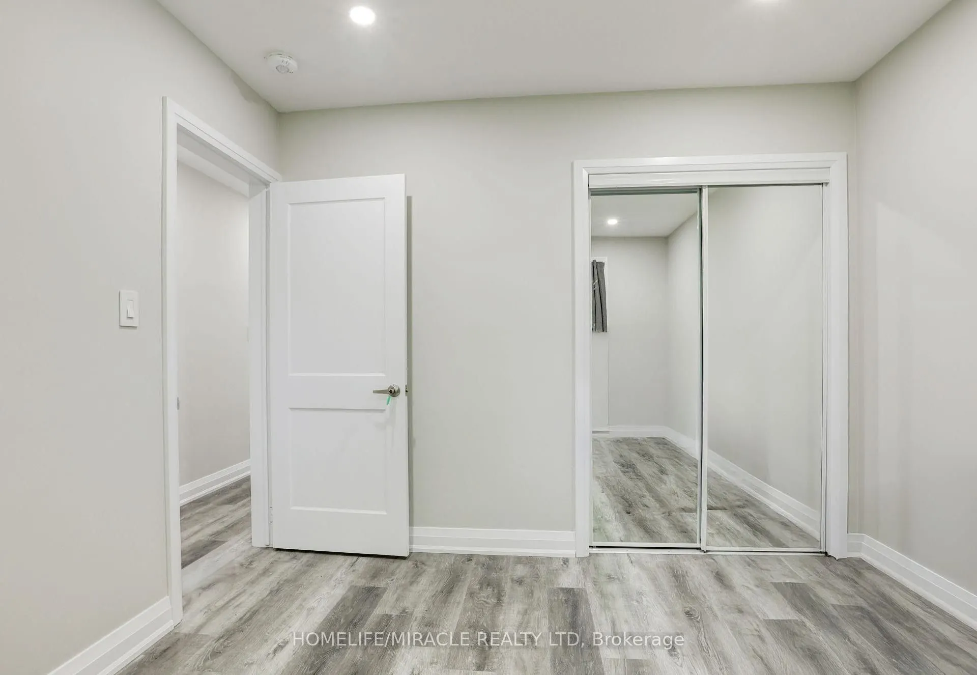 7 Cardill Crescent