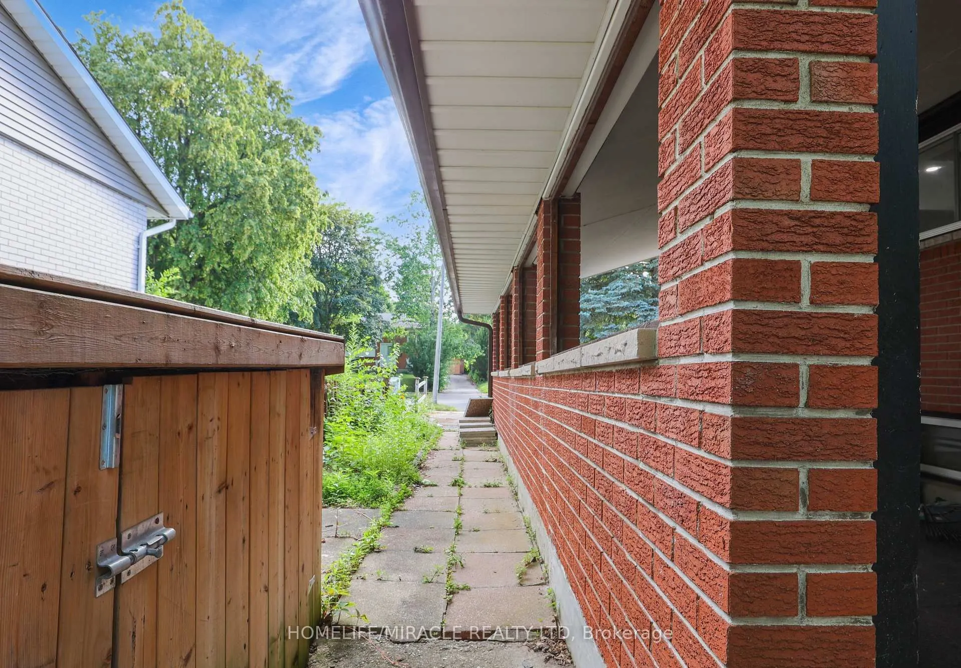 7 Cardill Crescent
