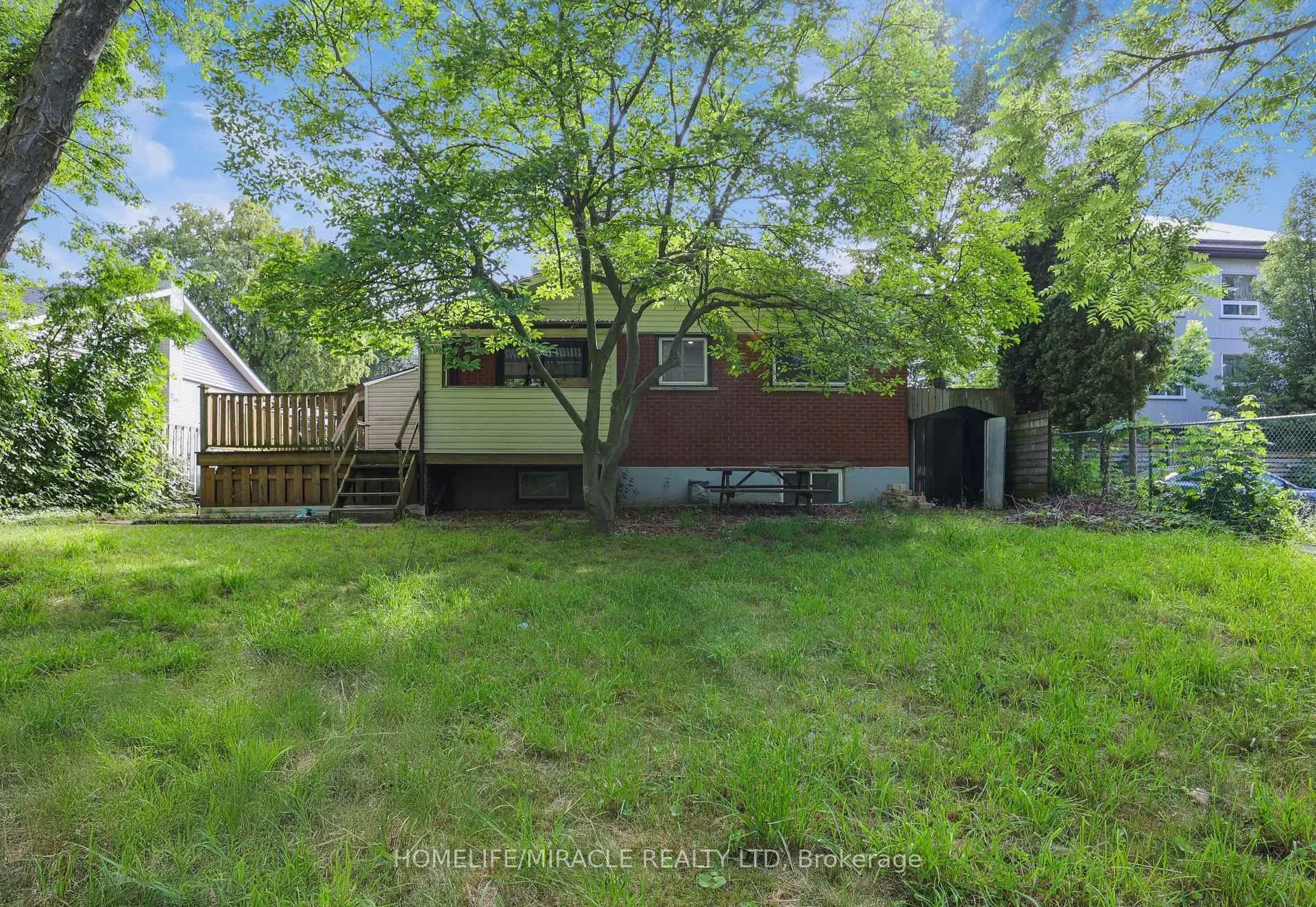 7 Cardill Crescent