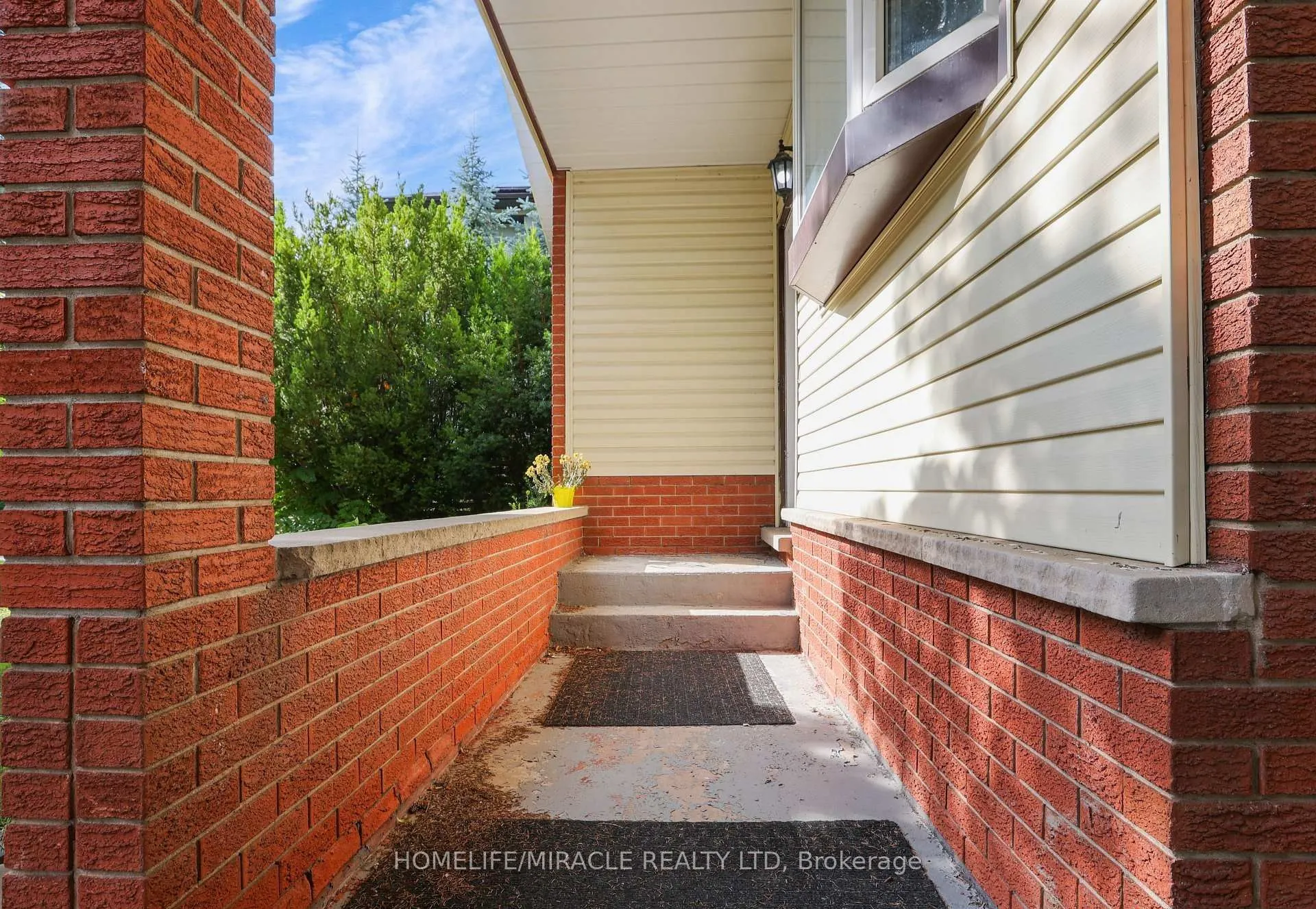 7 Cardill Crescent